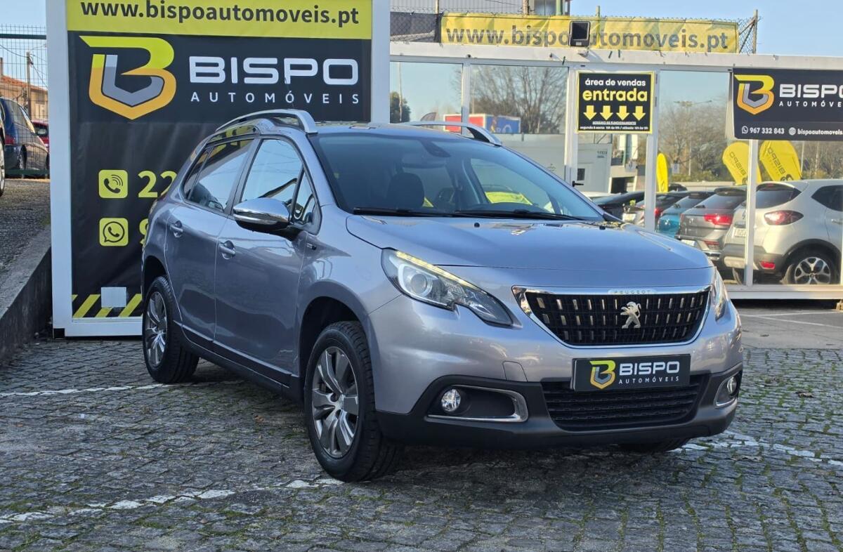 PEUGEOT 2008 1.2 PureTech Style