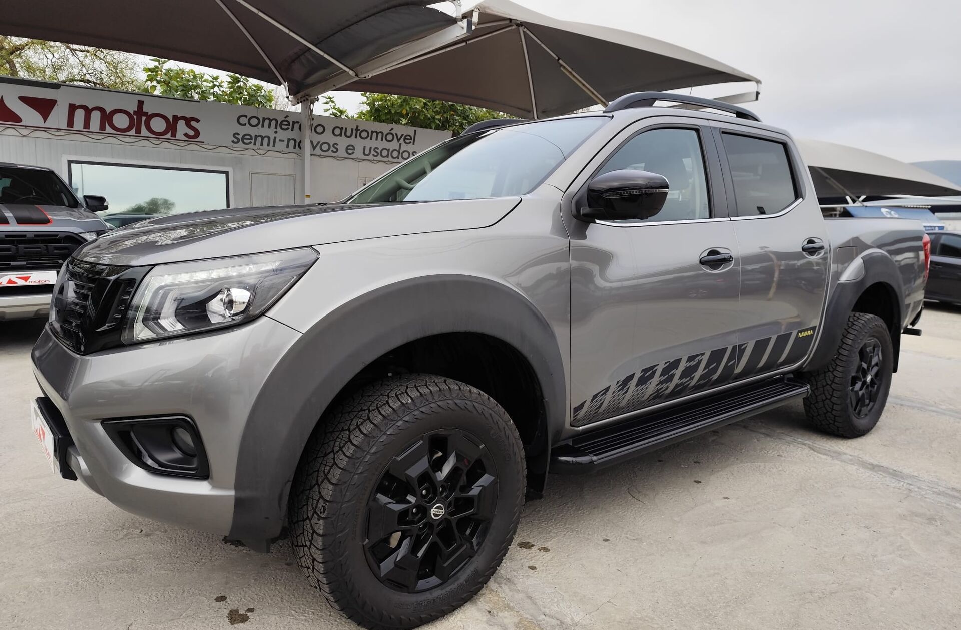 NISSAN Navara 2.3 dCi CD 4WD N-Guard