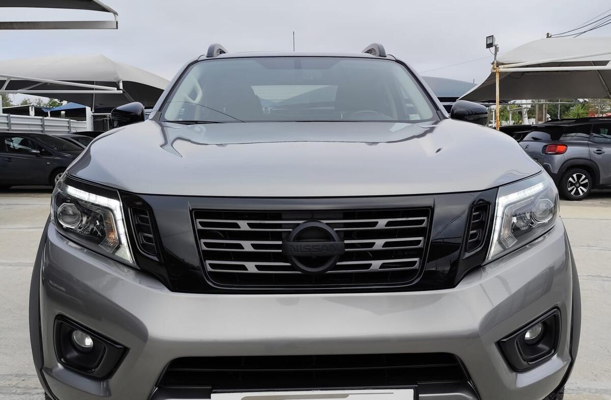 NISSAN Navara 2.3 dCi CD 4WD N-Guard