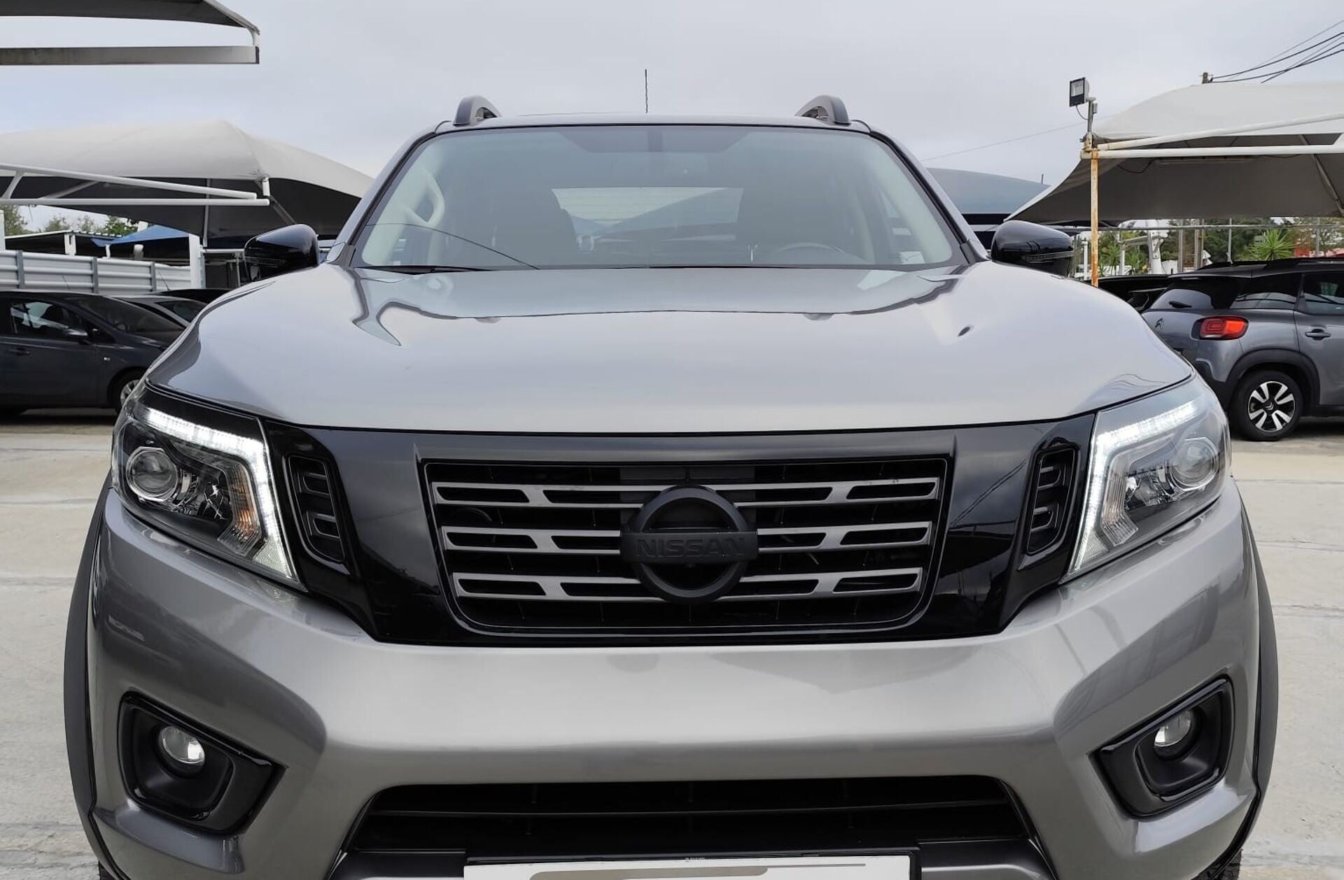 NISSAN Navara 2.3 dCi CD 4WD N-Guard