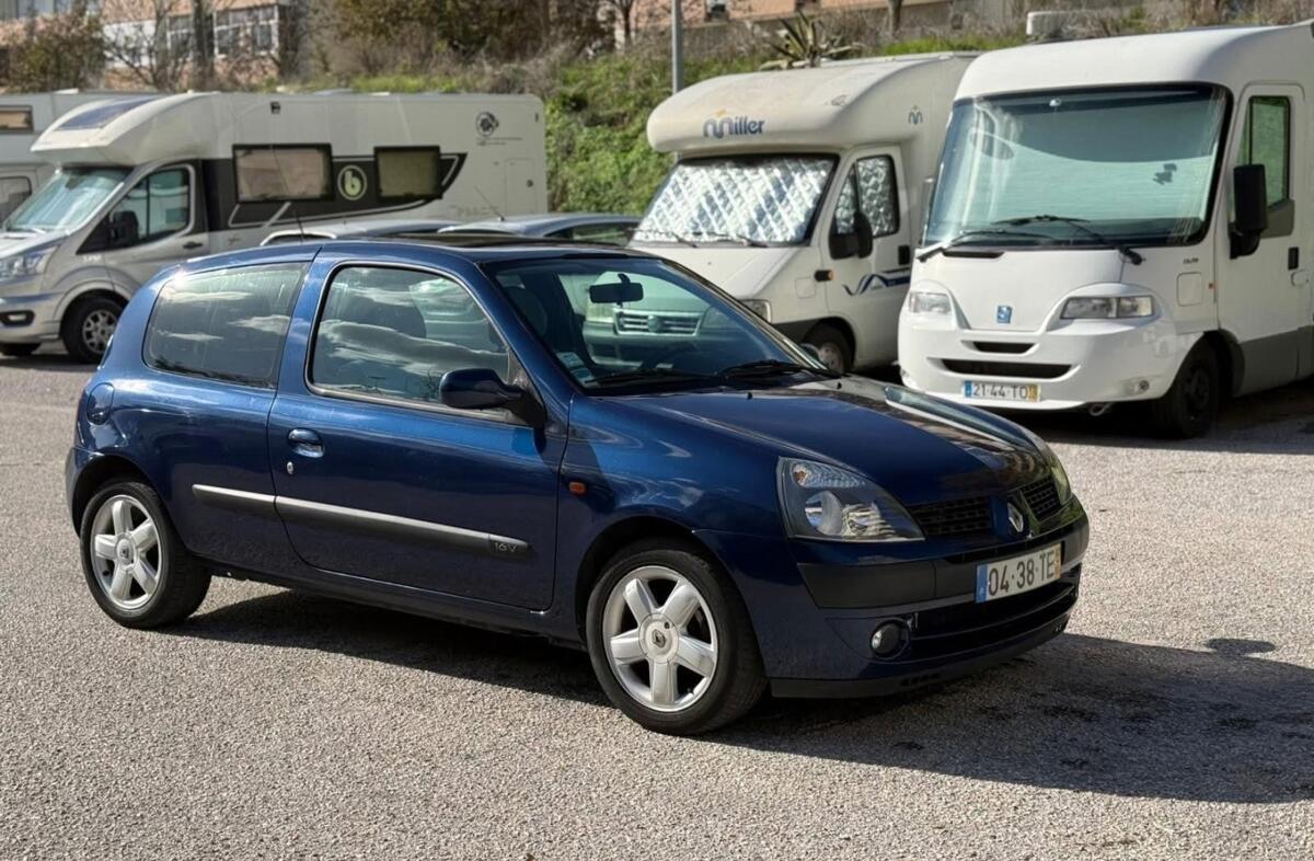 RENAULT Clio 1.2 16V Extreme