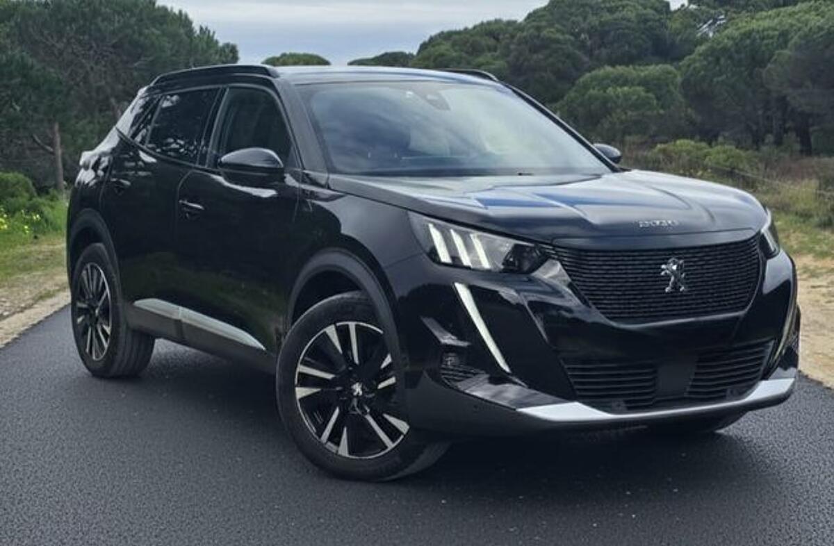 PEUGEOT 2008 e- 50 kWh GT