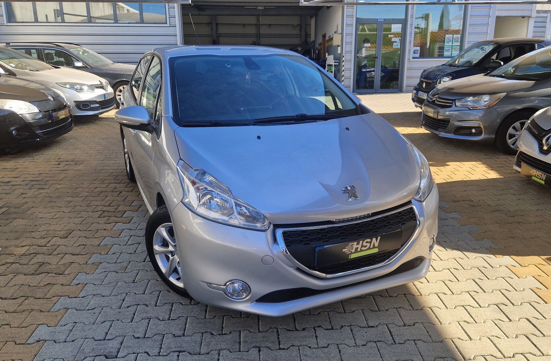 PEUGEOT 208 1.4 HDi SE Style