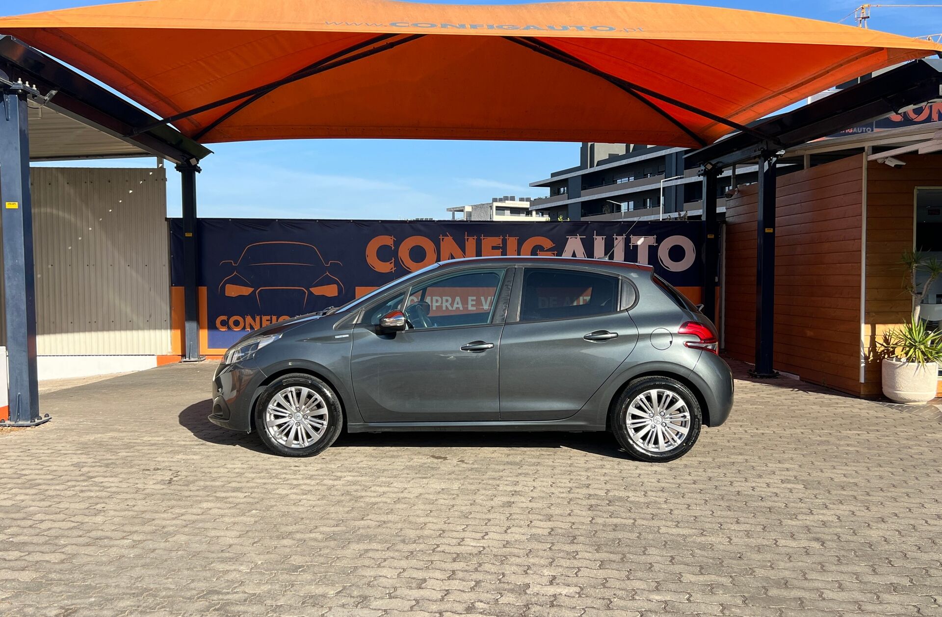 PEUGEOT 208 1.2 PureTech Style