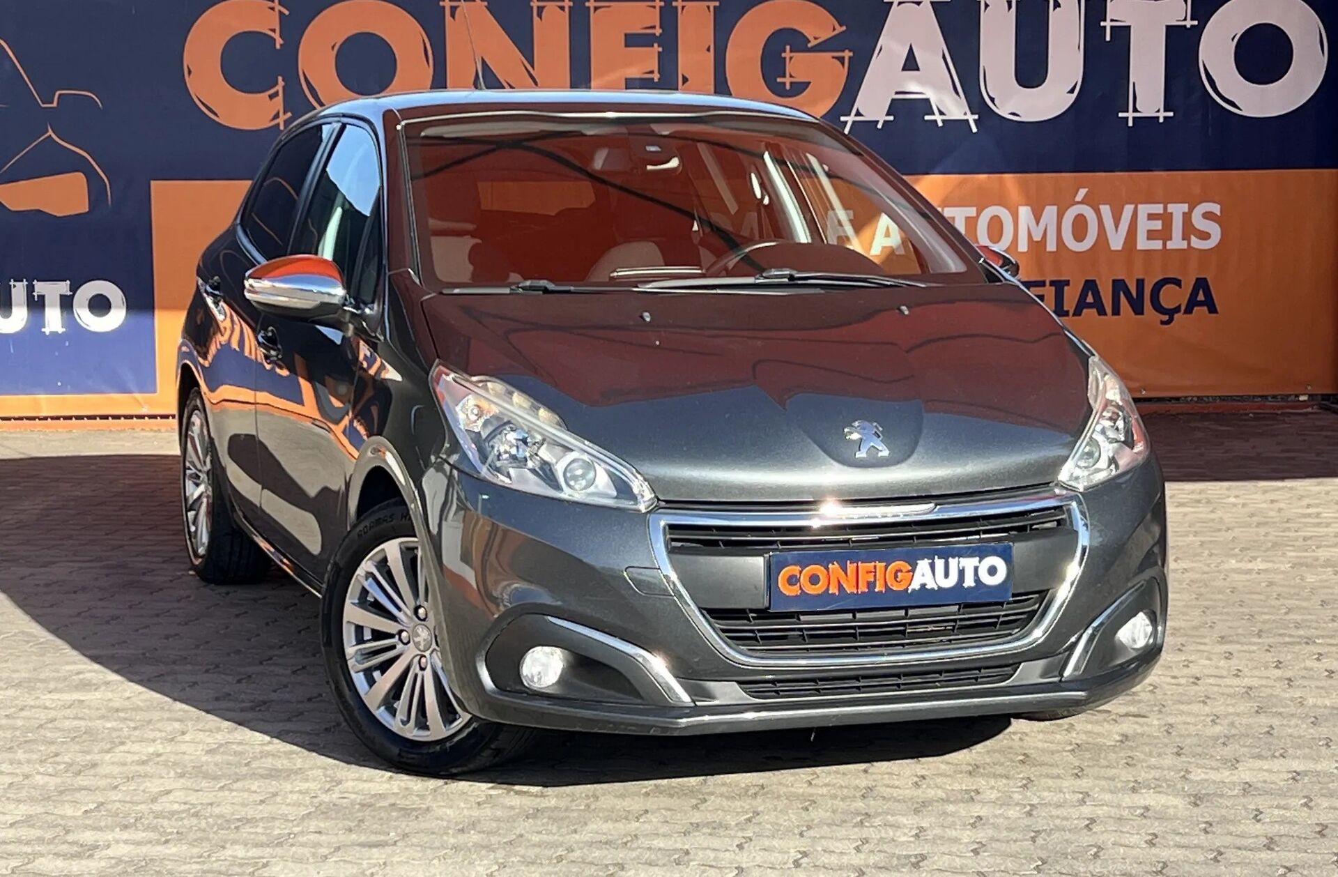 PEUGEOT 208 1.2 PureTech Style