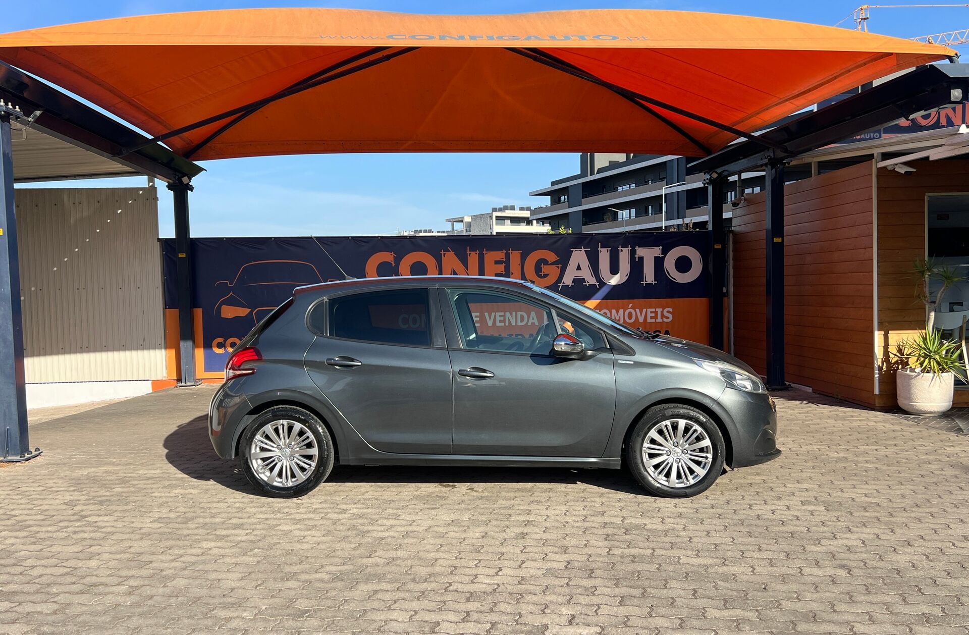 PEUGEOT 208 1.2 PureTech Style