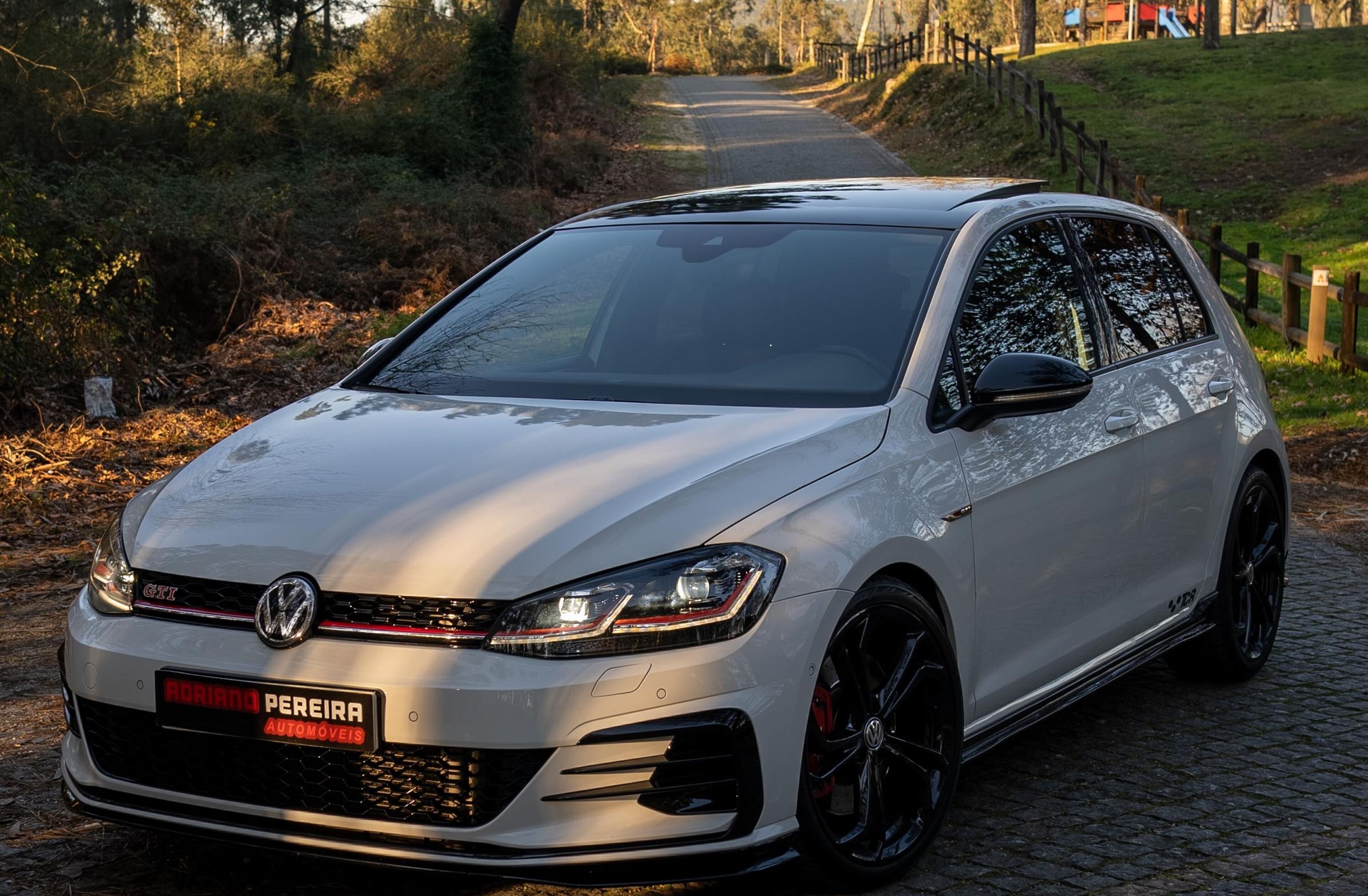 VOLKSWAGEN Golf 2.0 TSI GTi TCR DSG