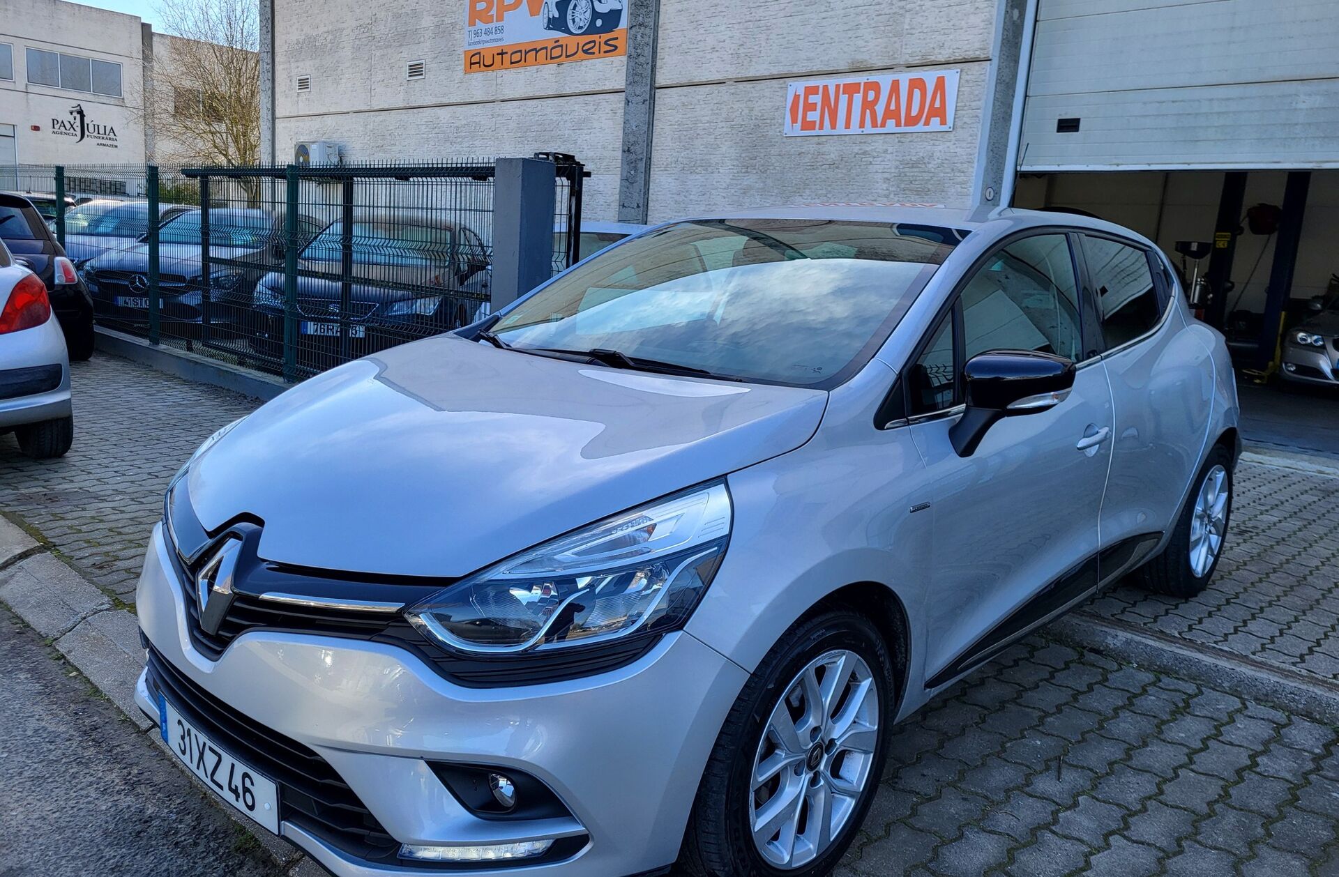 RENAULT Clio 0.9 Limited