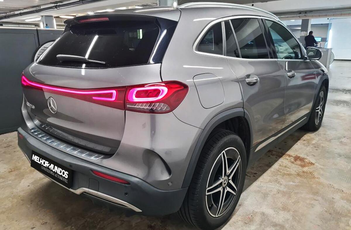 MERCEDES EQA 250 AMG Line