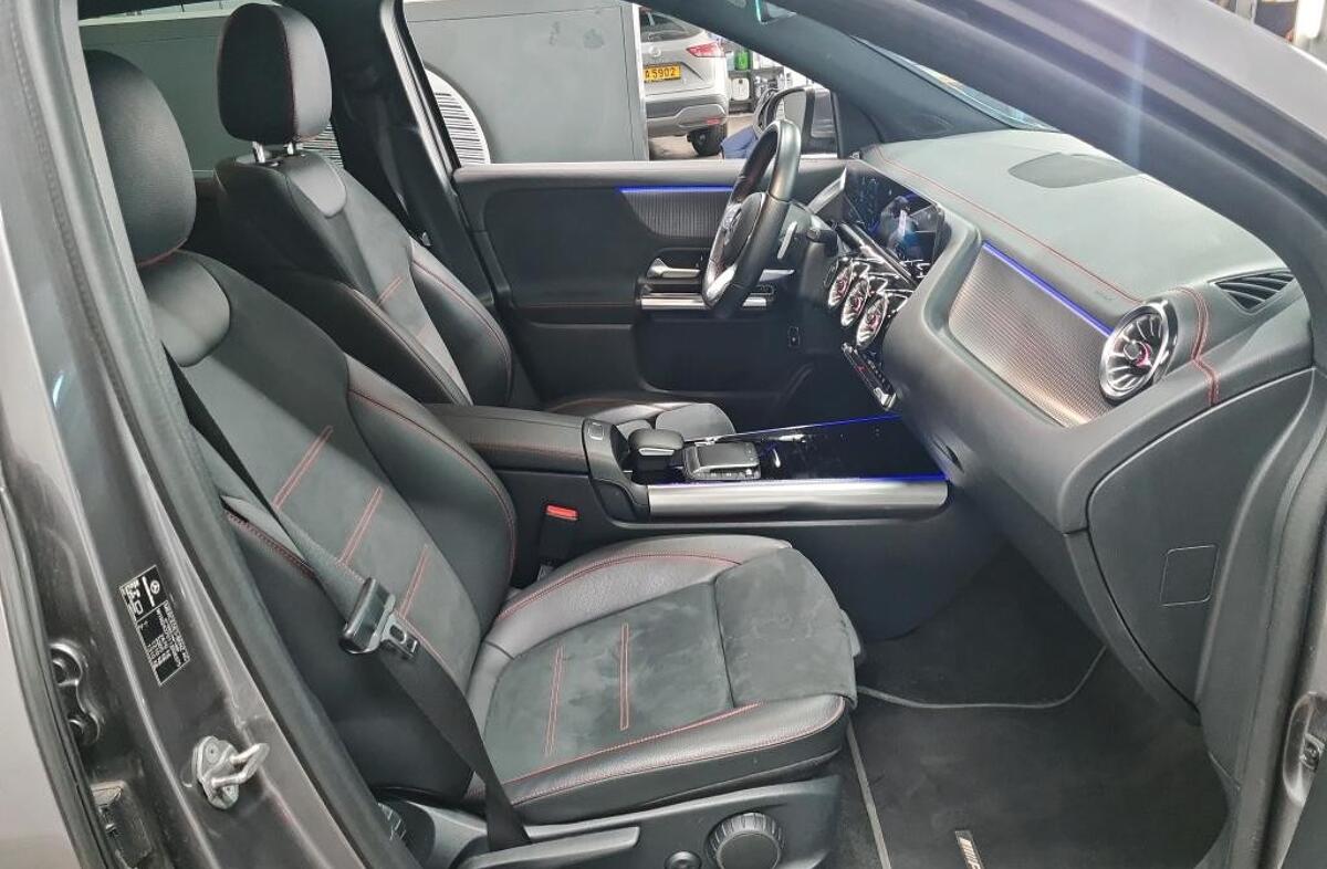 MERCEDES EQA 250 AMG Line