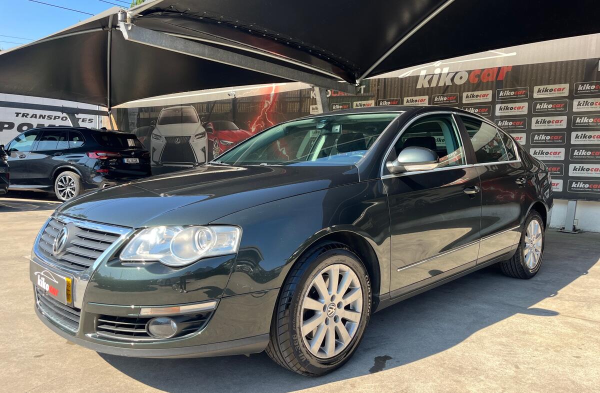 VOLKSWAGEN Passat 2.0 TDi Highline
