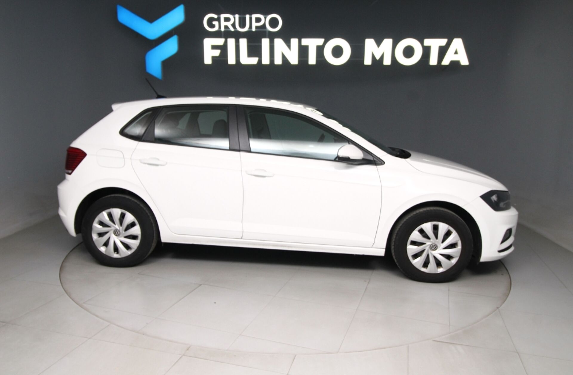 VOLKSWAGEN Polo 1.0 Confortline