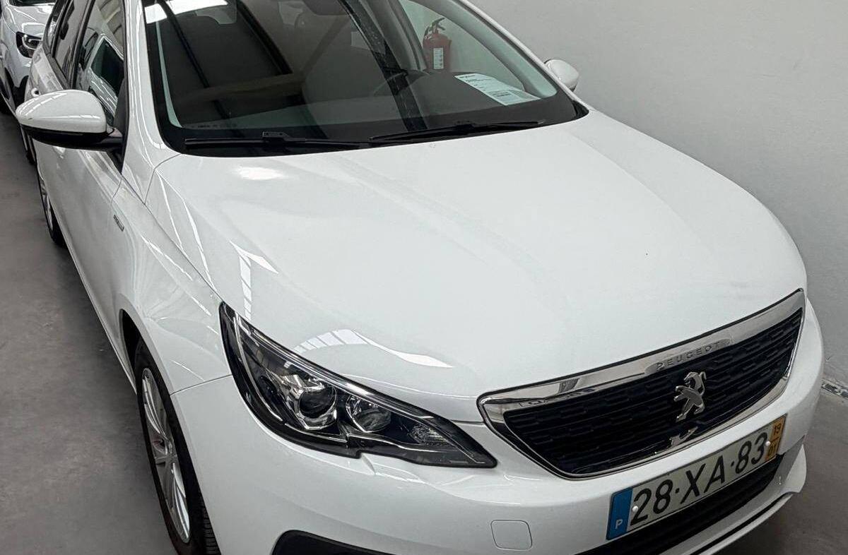 PEUGEOT 308 1.2 PureTech Style
