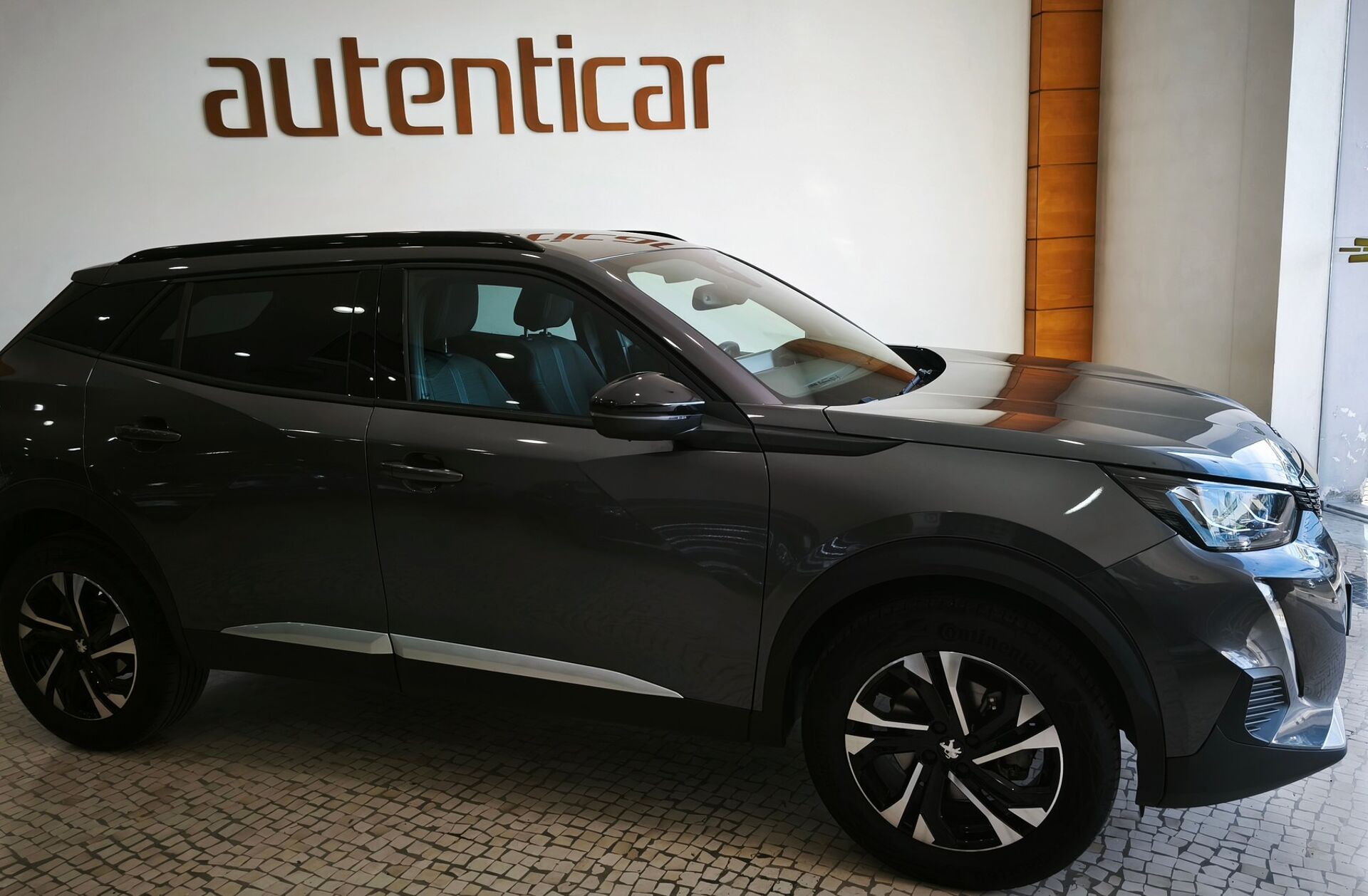 PEUGEOT 2008 1.2 PureTech Allure