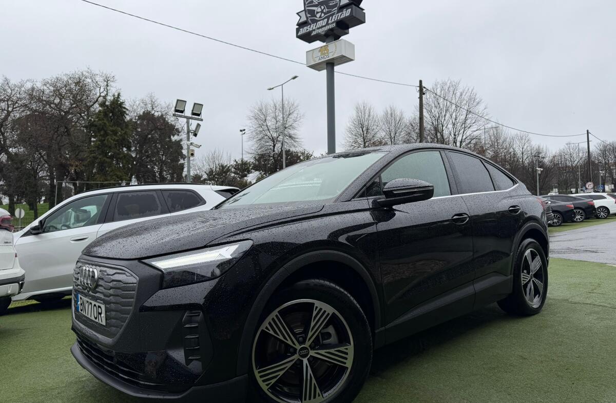 AUDI Q4 45 quattro 82 kWh