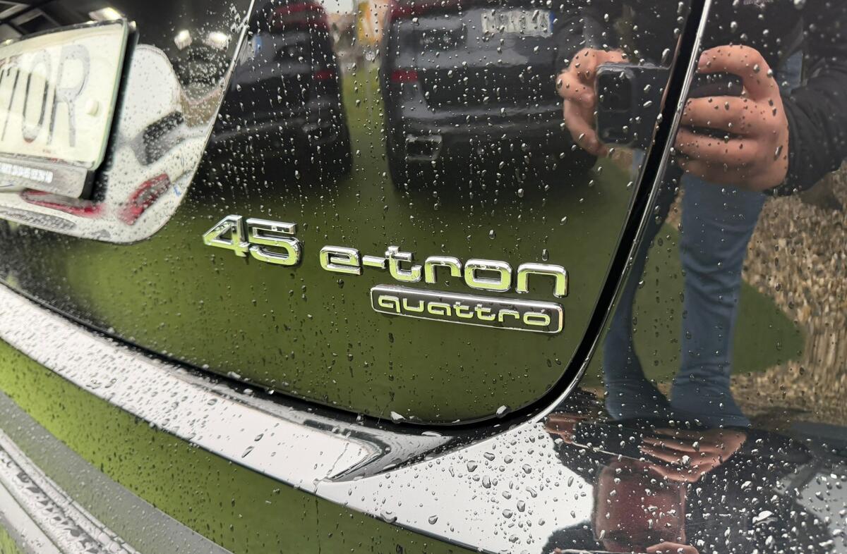 AUDI Q4 45 quattro 82 kWh