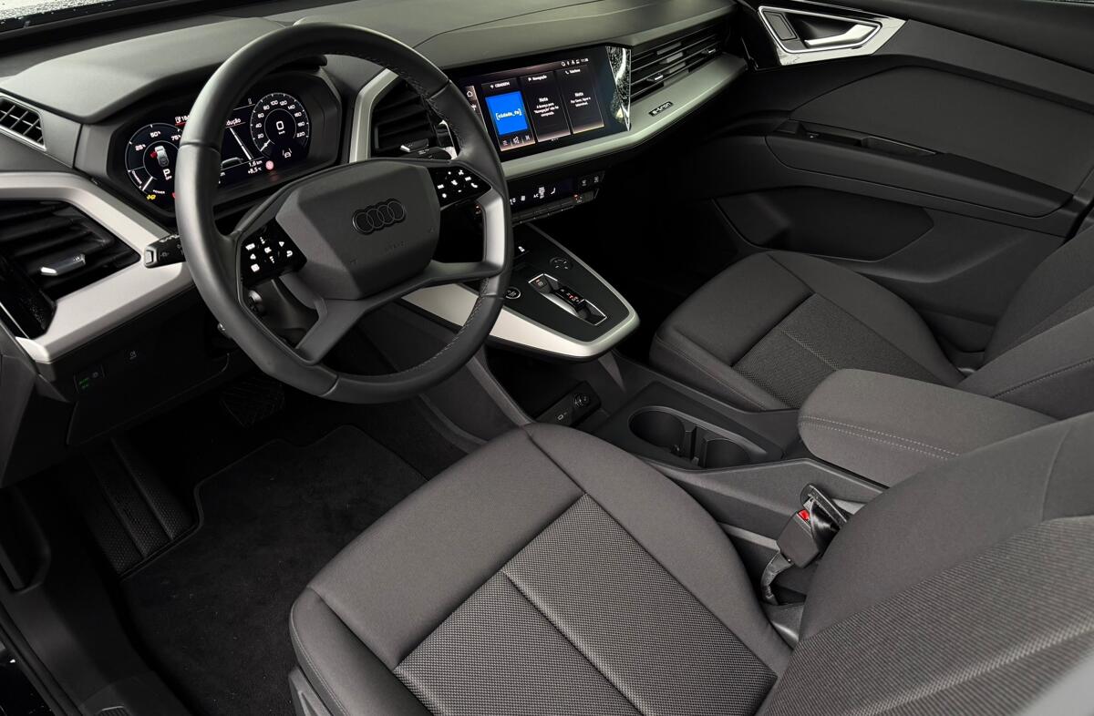 AUDI Q4 45 quattro 82 kWh