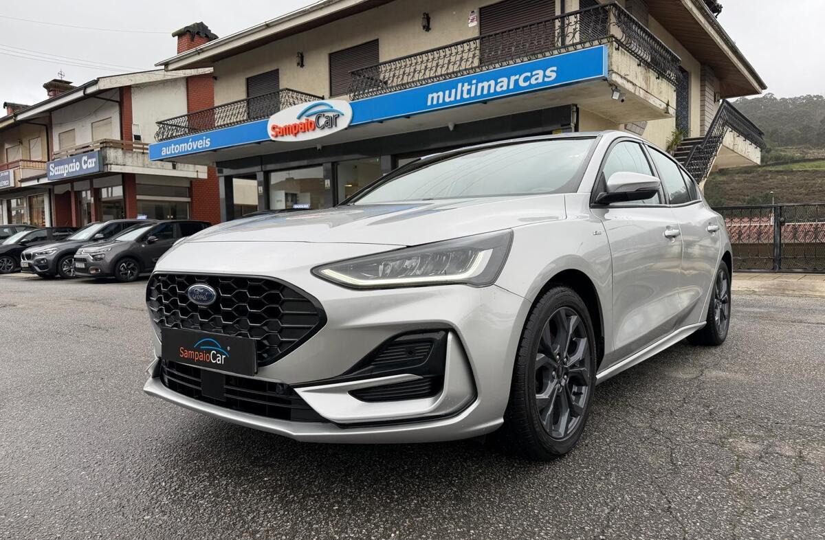 FORD Focus 1.0 EcoBoost MHEV ST-Line