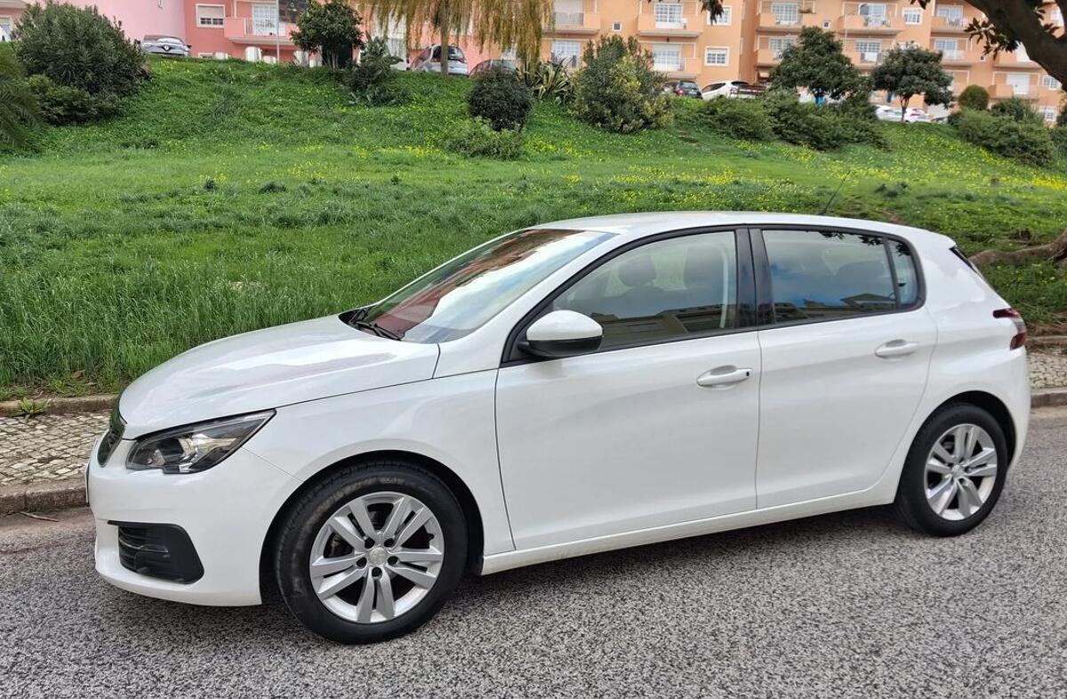 PEUGEOT 308 1.5 BlueHDi Business Line