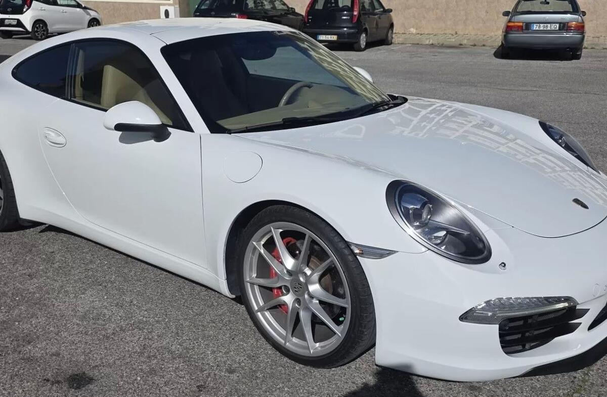 PORSCHE 911 Carrera Turbo S PDK