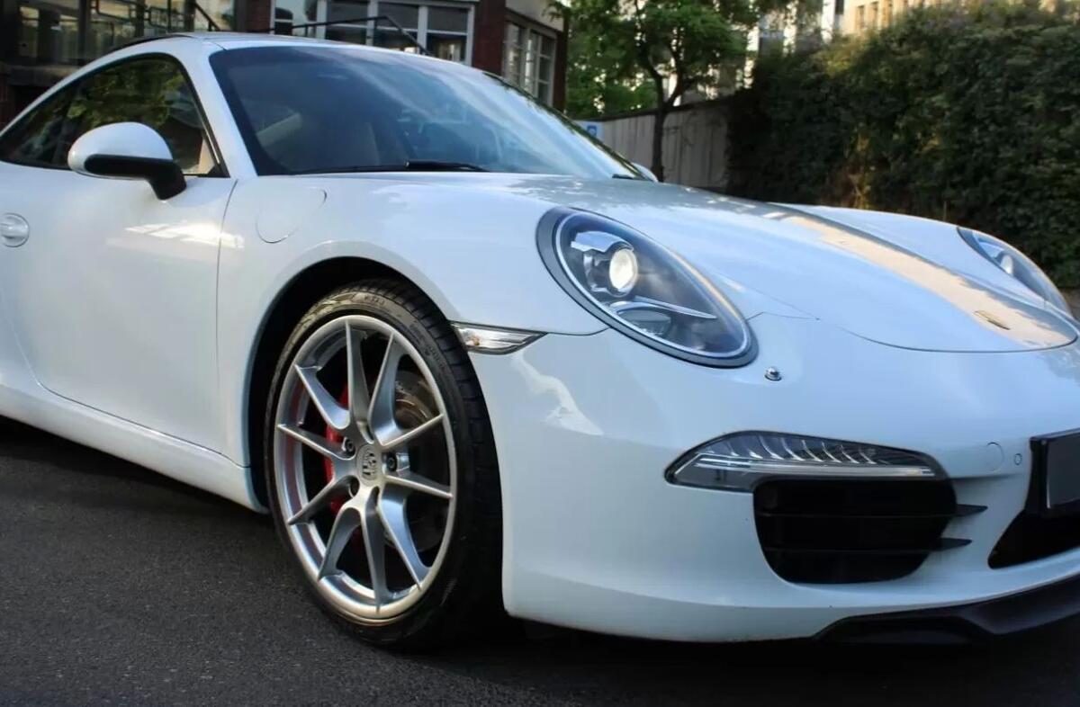 PORSCHE 911 Carrera Turbo S PDK