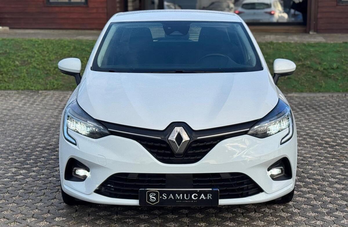 RENAULT Clio 1.6 E-Tech Intens