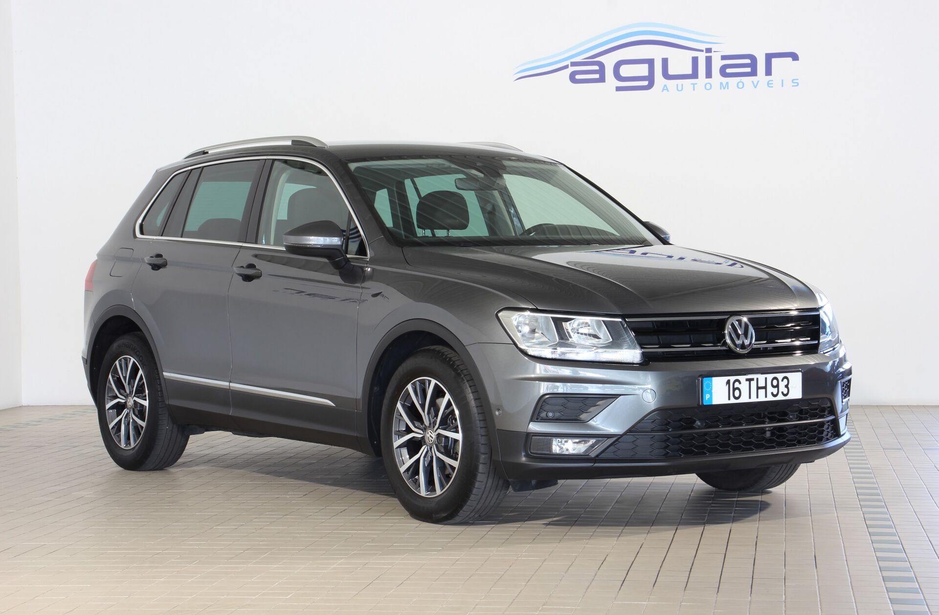 VOLKSWAGEN Tiguan 1.6 TDI Confortline