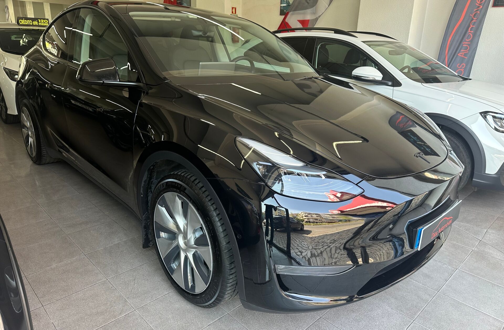 TESLA Model Y Long Range Tração Integral