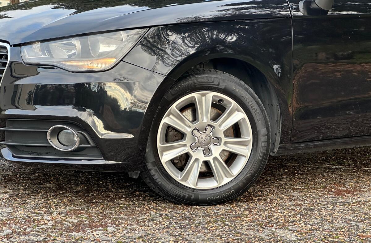 AUDI A1 1.6 TDi Advance
