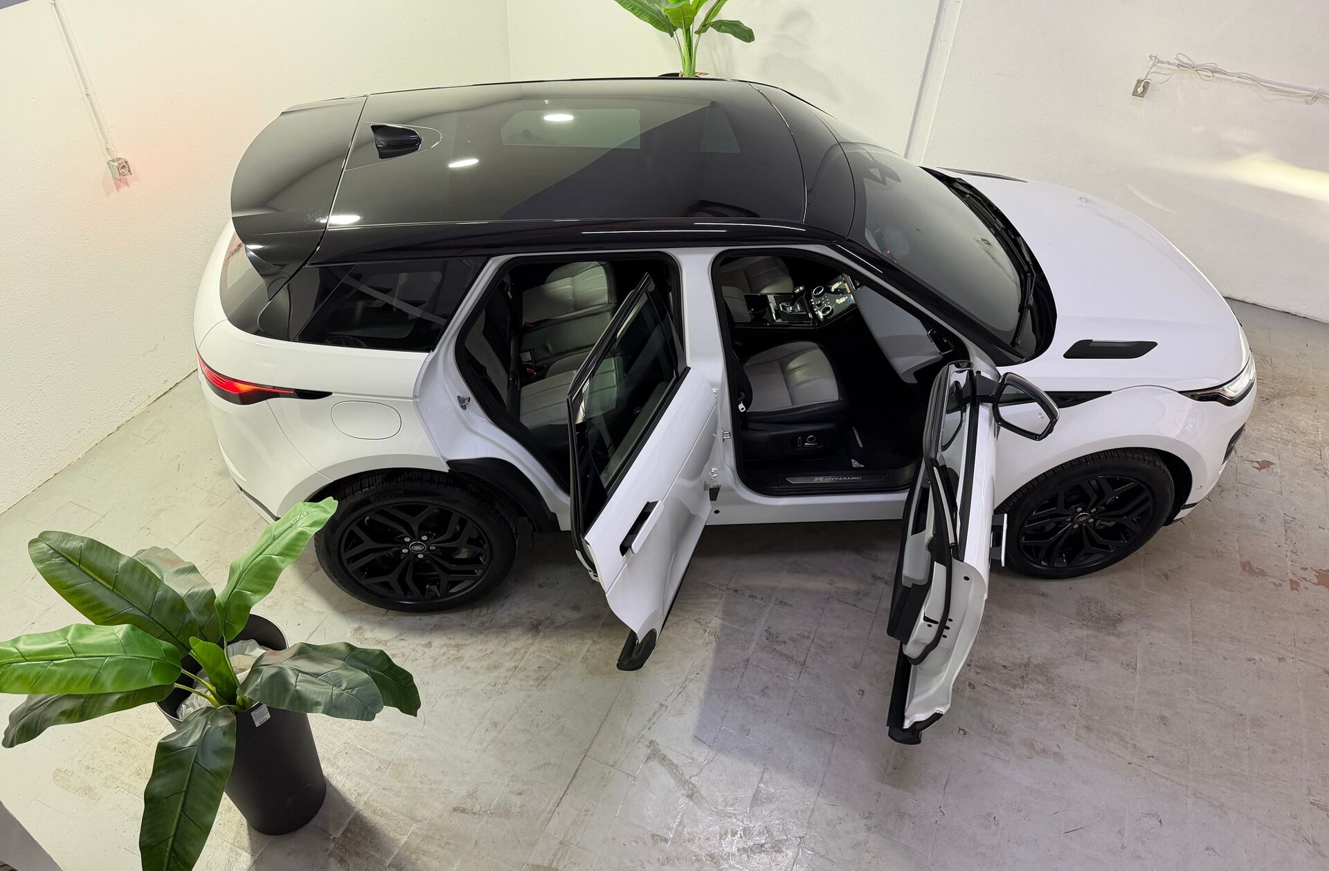 LAND ROVER Range Rover Evoque 1.5 P300e AWD R-Dynamic HSE Auto