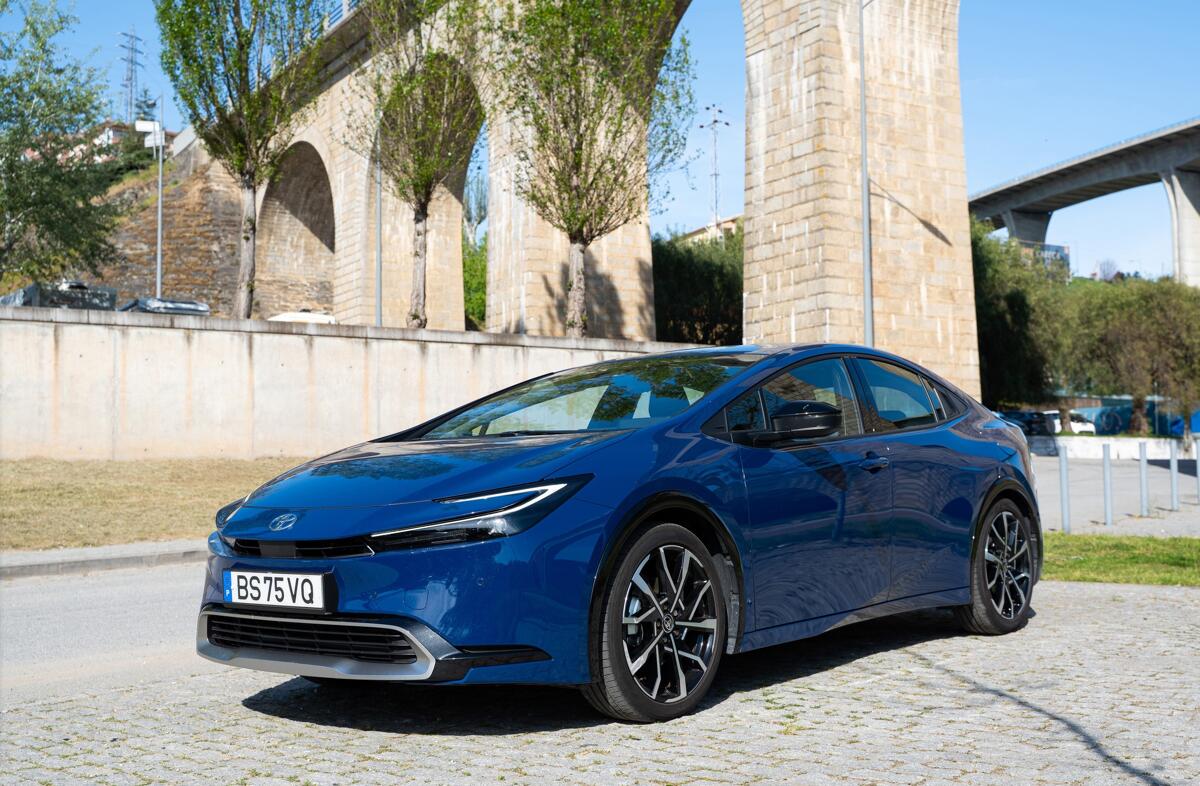 TOYOTA Prius 2.0 Plug-in Luxury