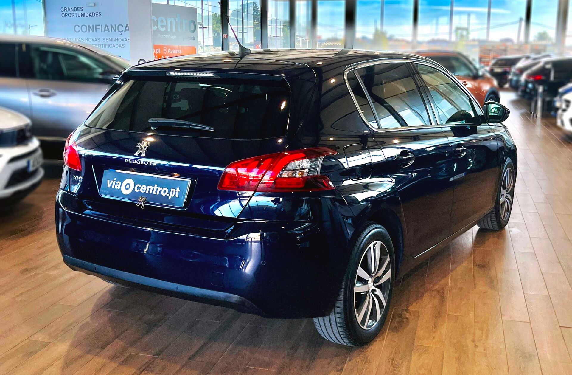 PEUGEOT 308 1.2 PureTech Allure Pack EAT8