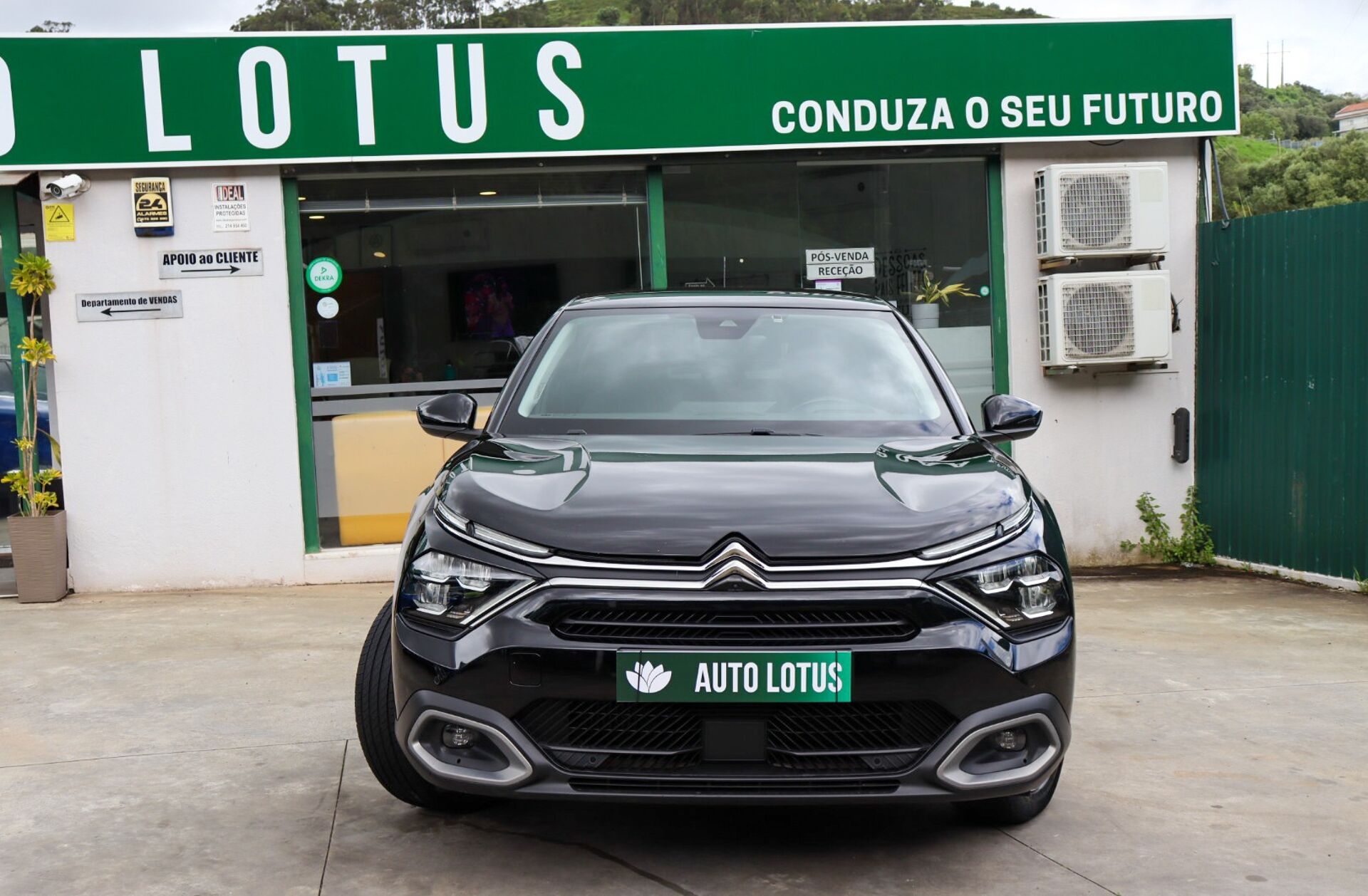 CITROEN C4 1.5 BlueHDi Shine EAT8