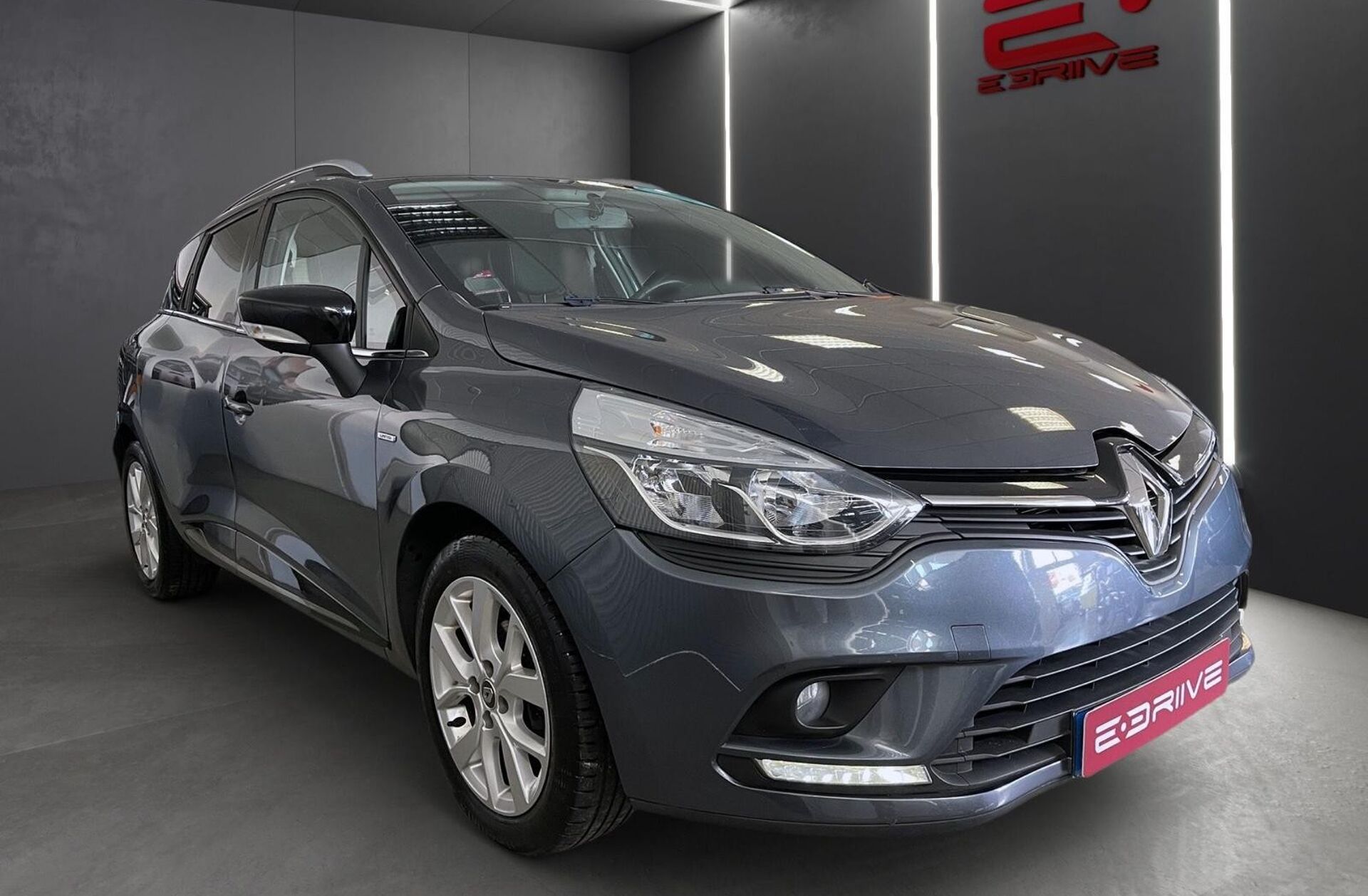 RENAULT Clio 0.9 TCe Limited