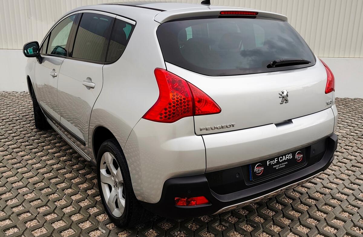 PEUGEOT 3008 1.6 HDi Executive