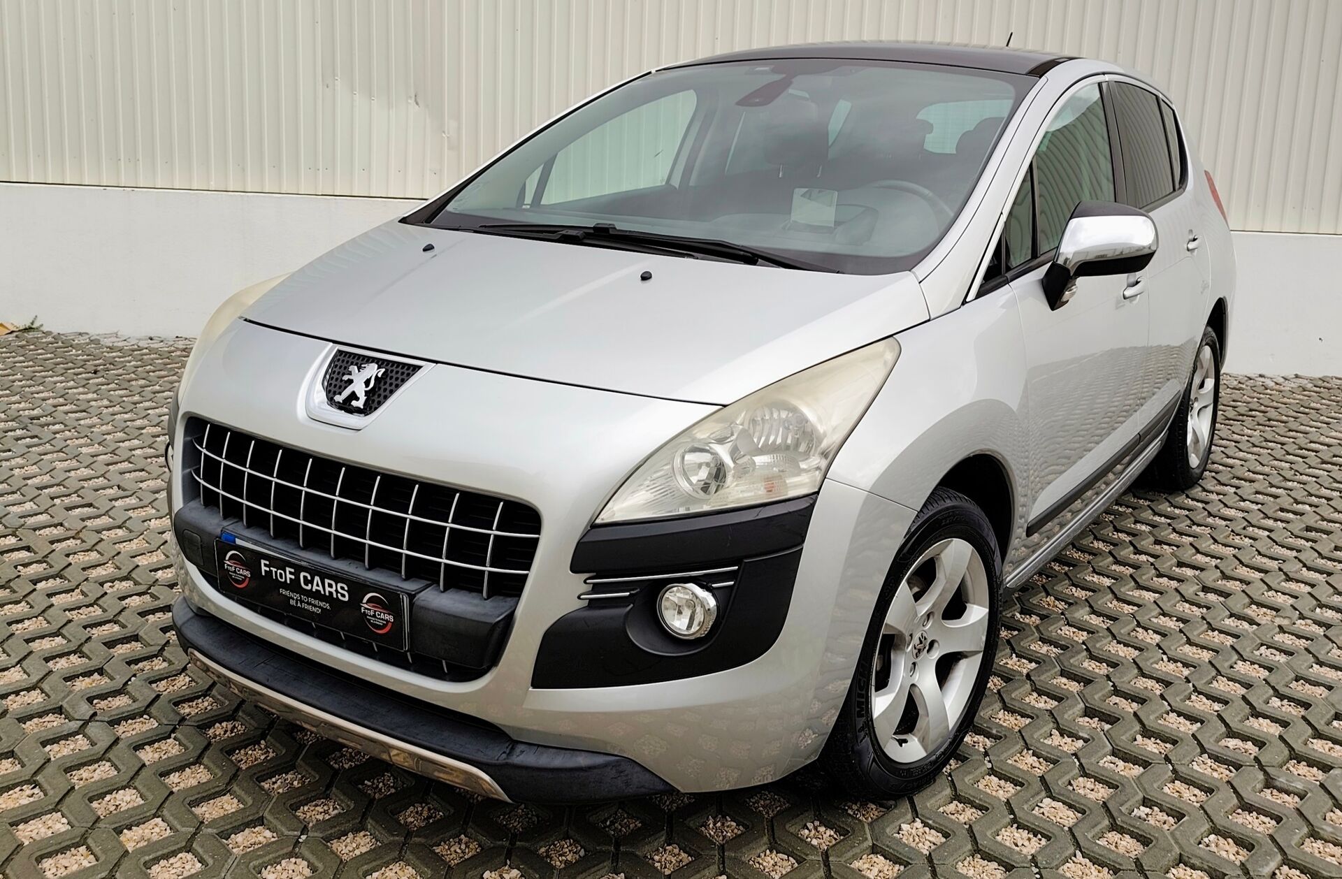 PEUGEOT 3008 1.6 HDi Executive