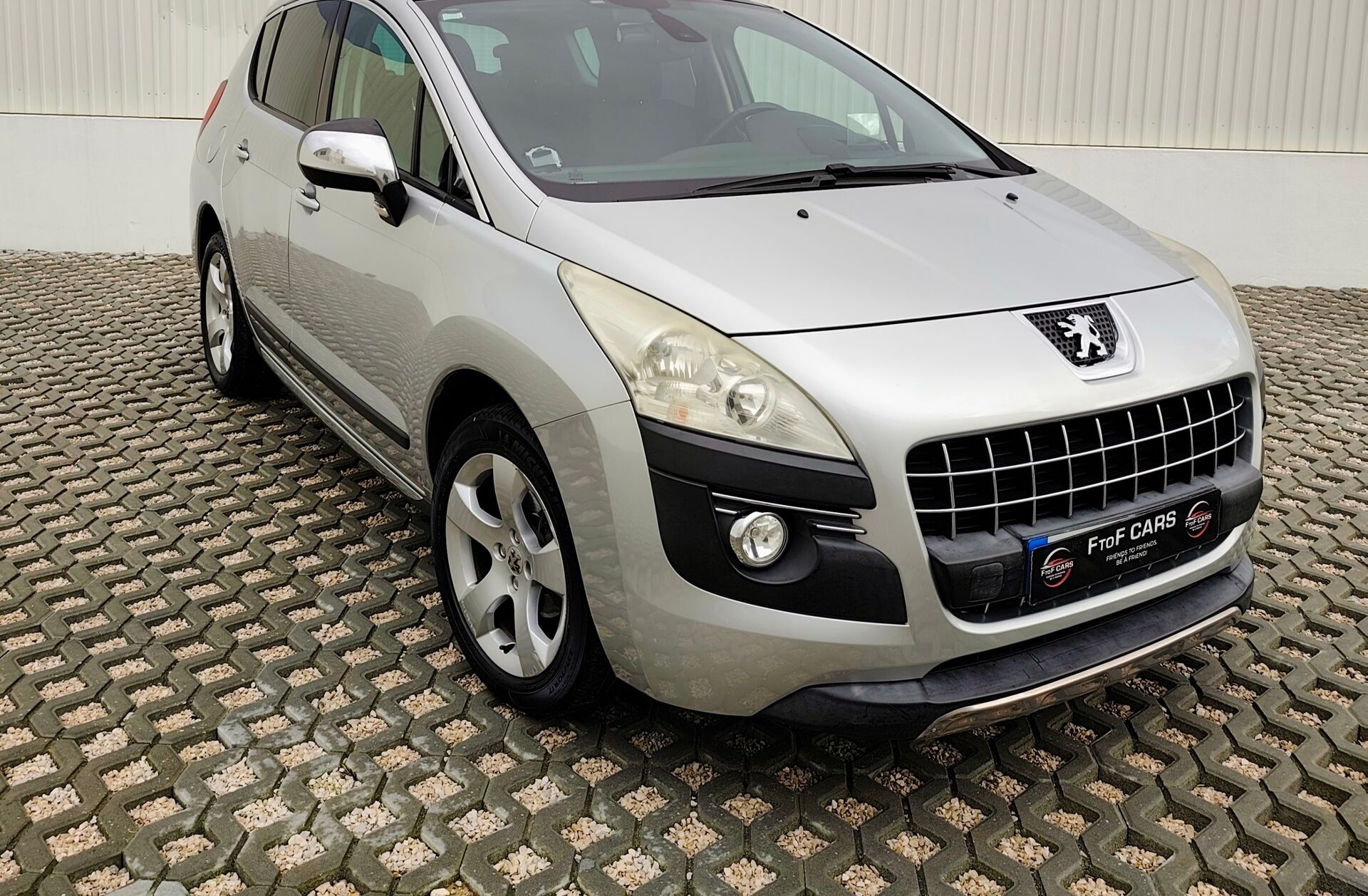 PEUGEOT 3008 1.6 HDi Executive