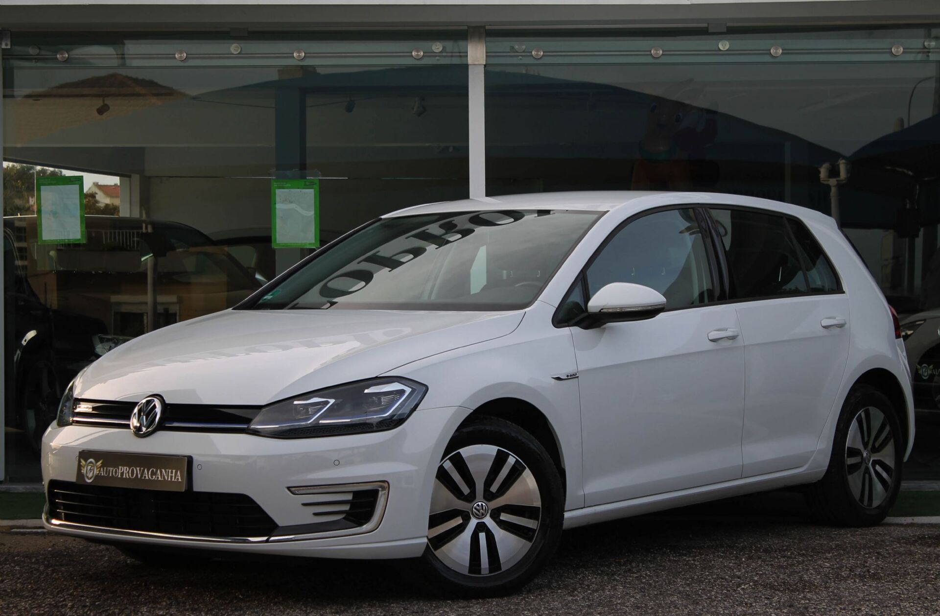 VOLKSWAGEN Golf e- AC/DC