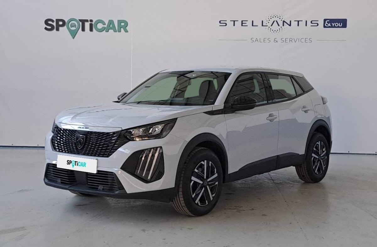 PEUGEOT 2008 1.2 PureTech Style