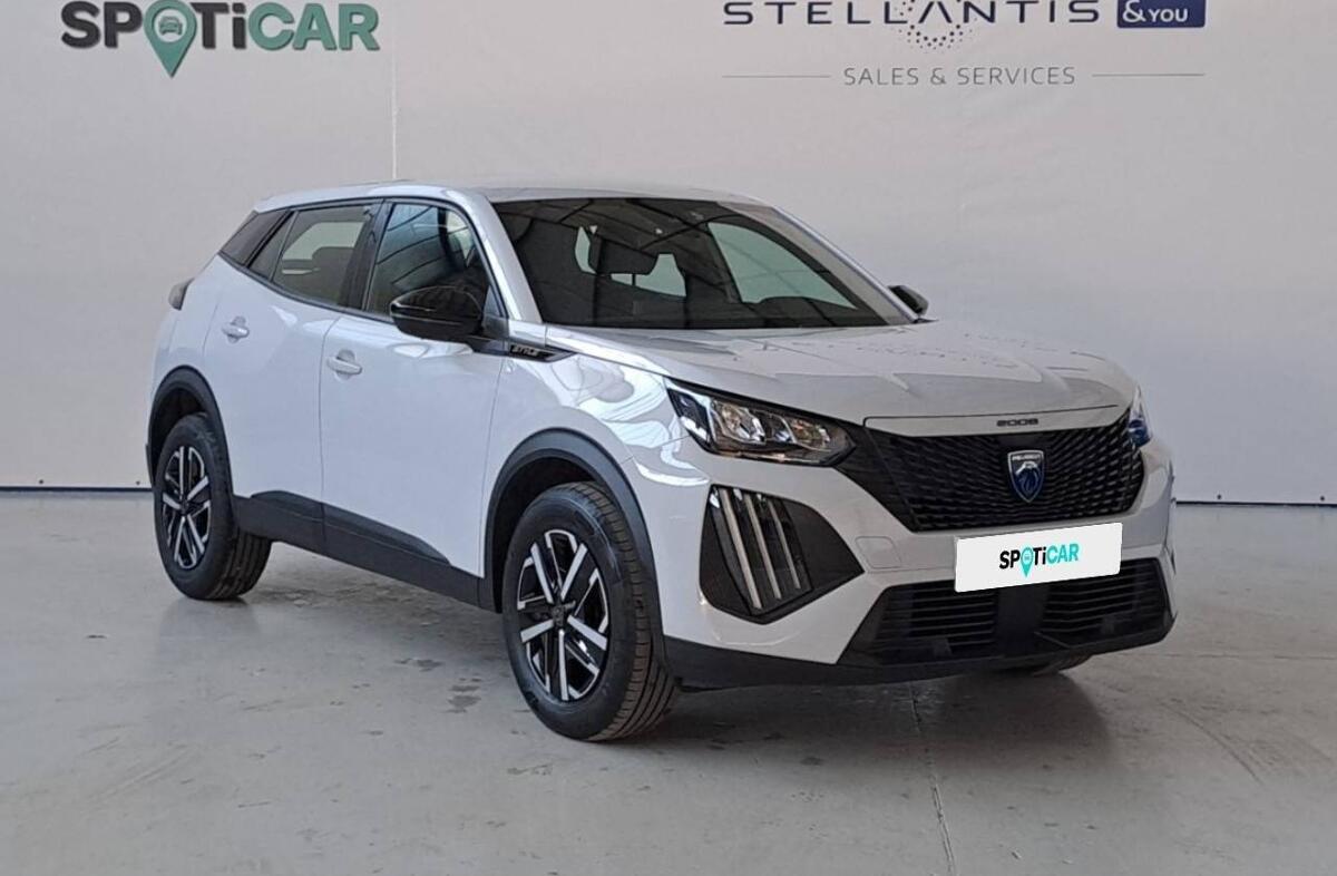 PEUGEOT 2008 1.2 PureTech Style