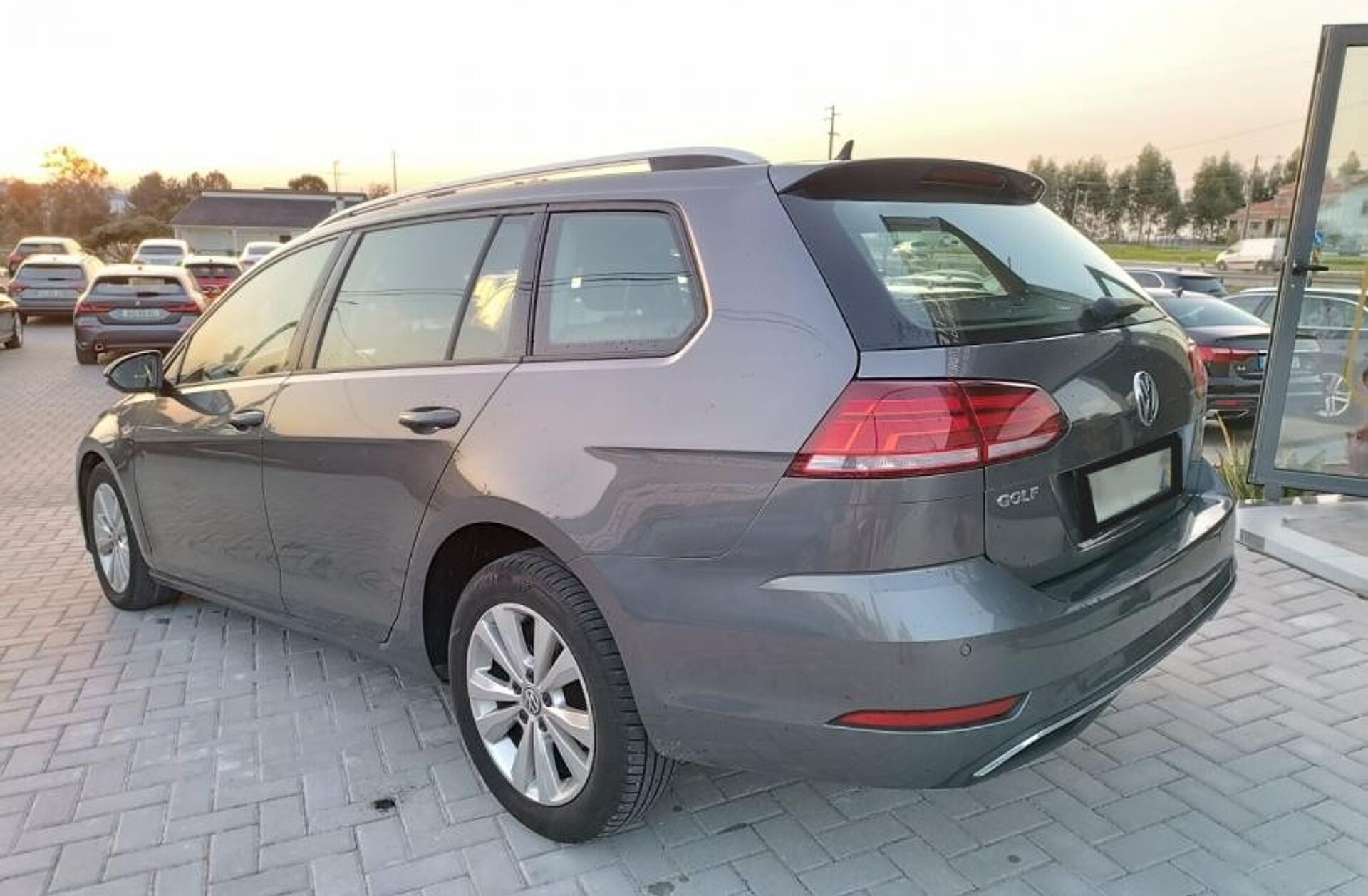 VOLKSWAGEN Golf 1.6 TDi Confortline