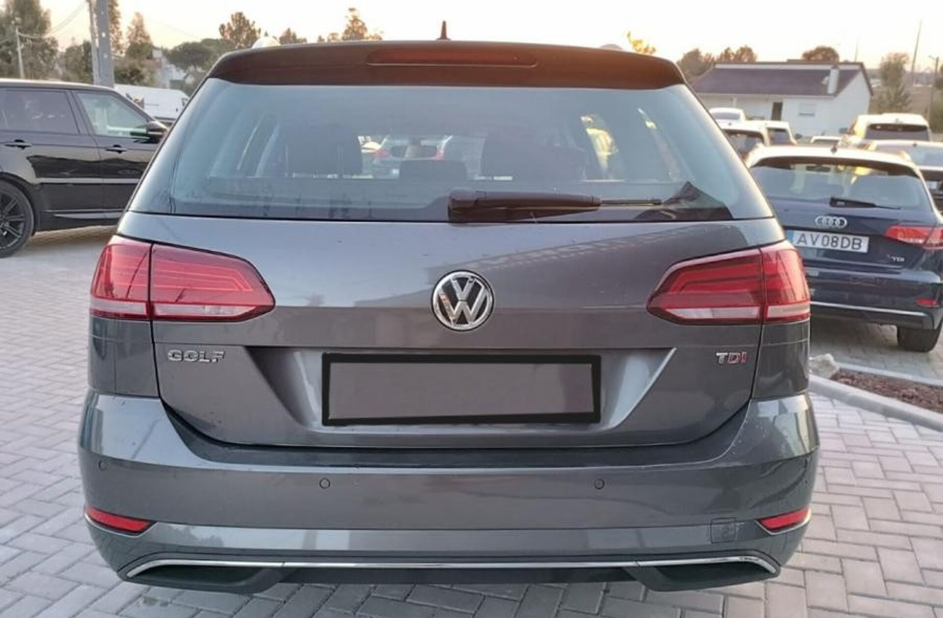 VOLKSWAGEN Golf 1.6 TDi Confortline