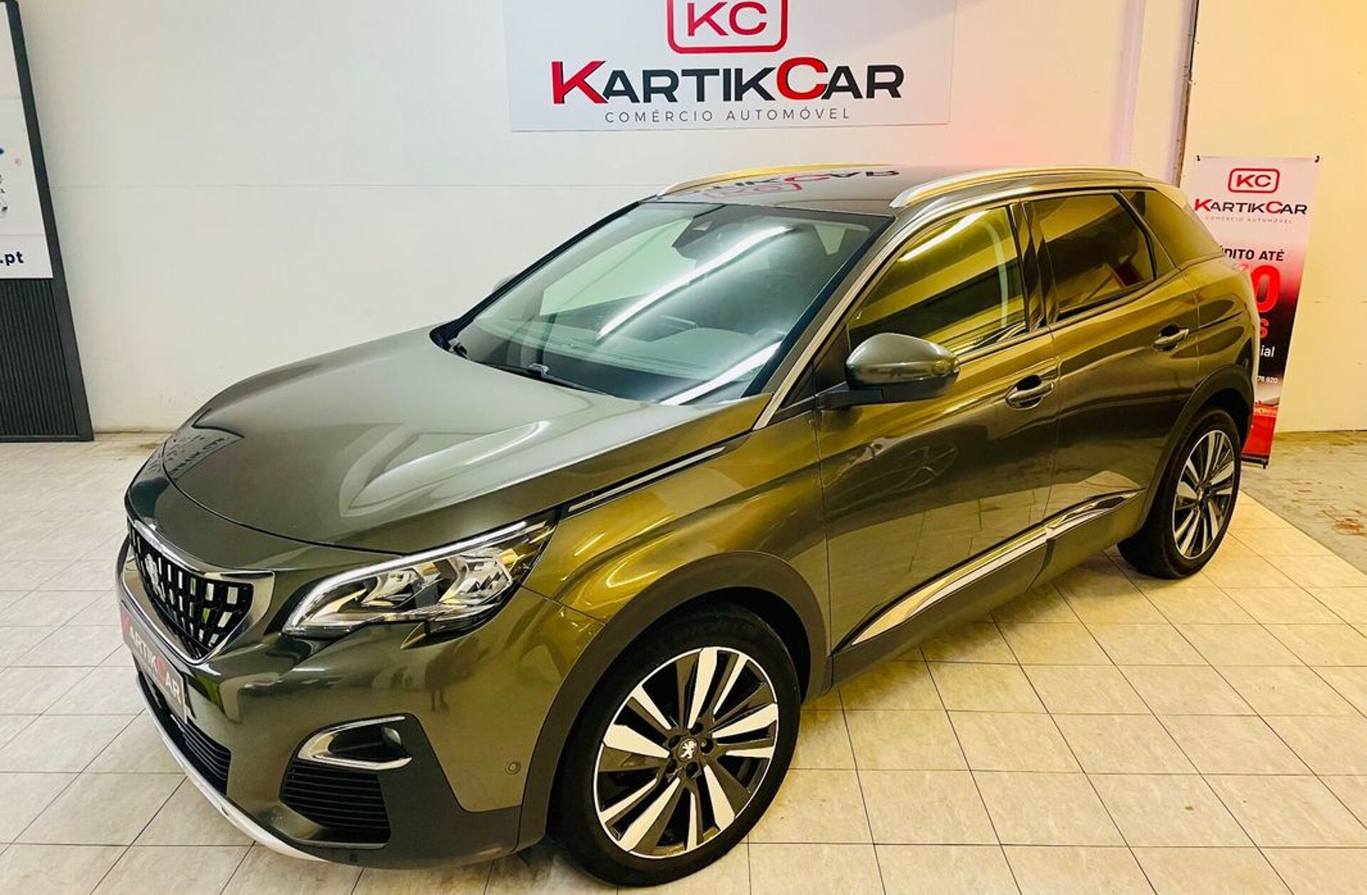 PEUGEOT 3008 1.2 PureTech Allure EAT8