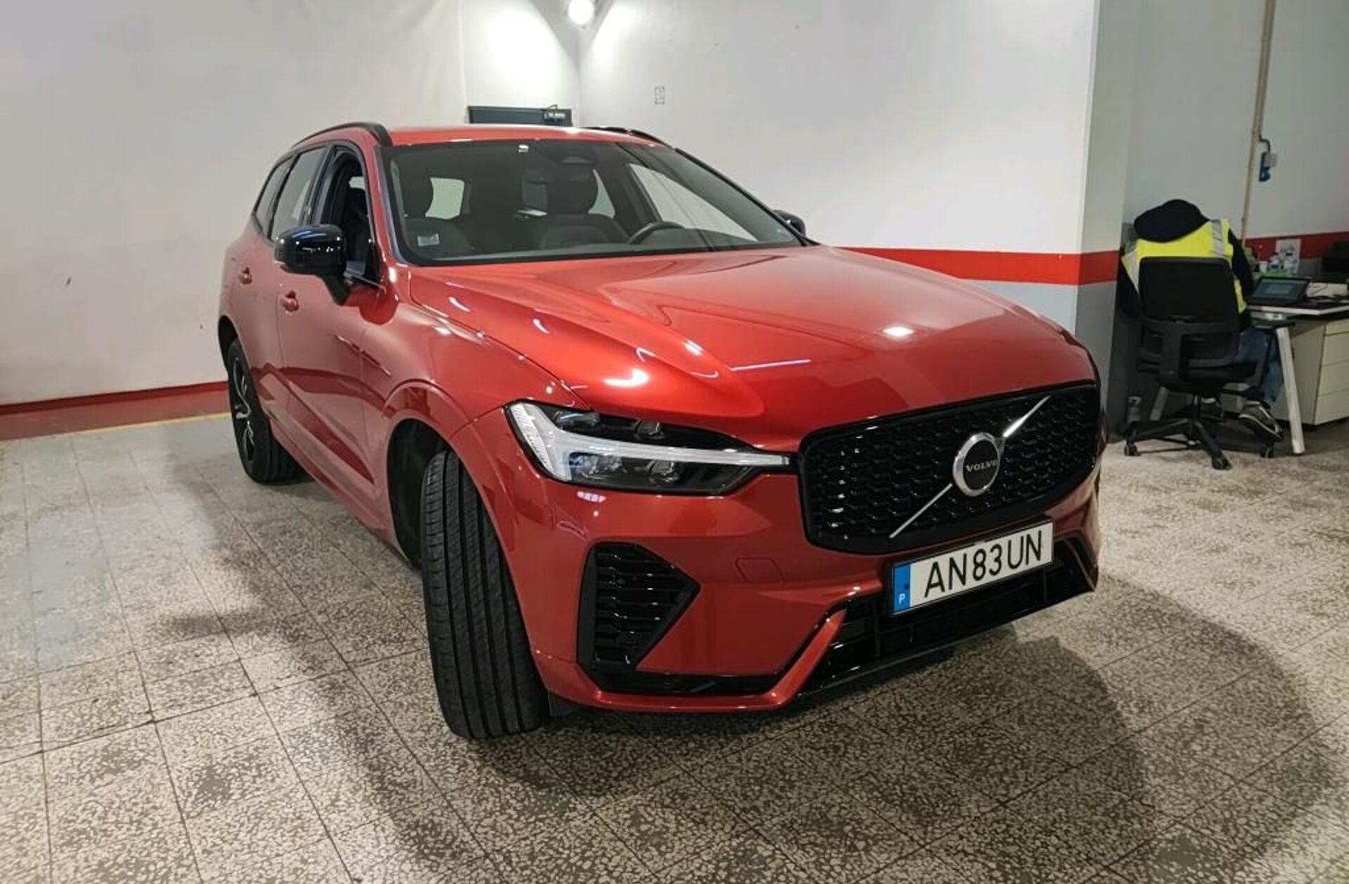 VOLVO XC60 2.0 T6 PHEV R-Design AWD