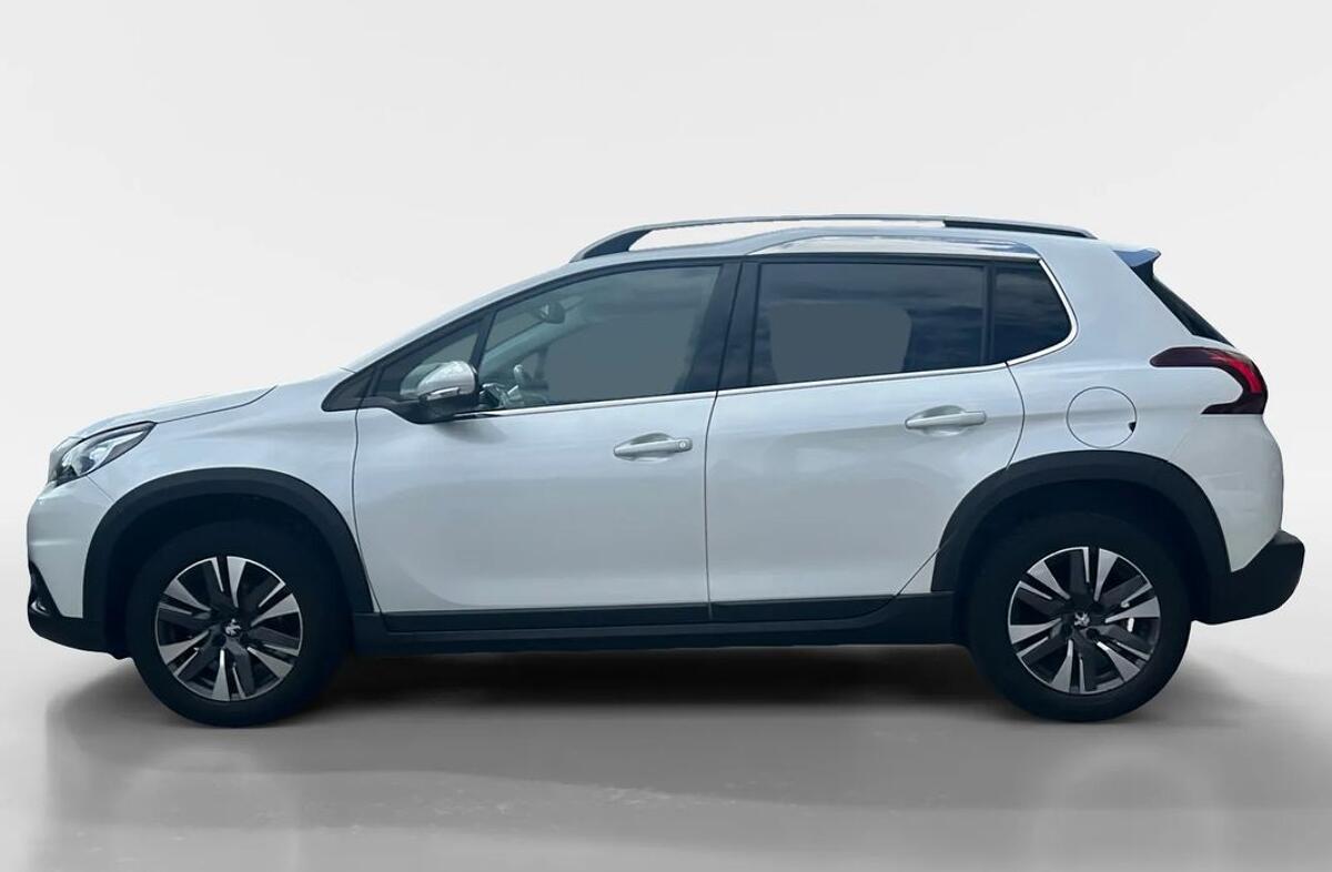 PEUGEOT 2008 1.2 PureTech Allure