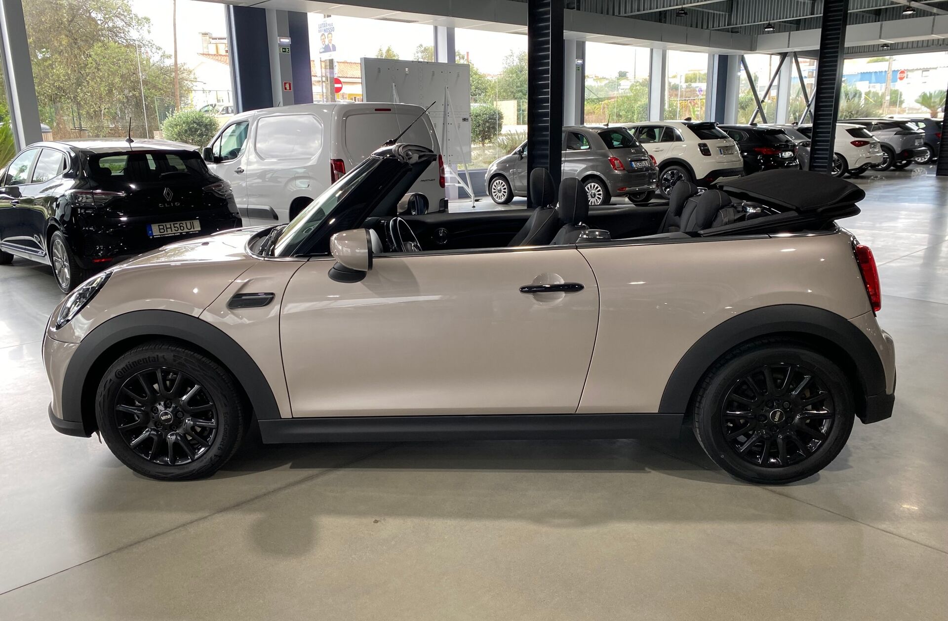 MINI Mini Cooper Premium First Essential