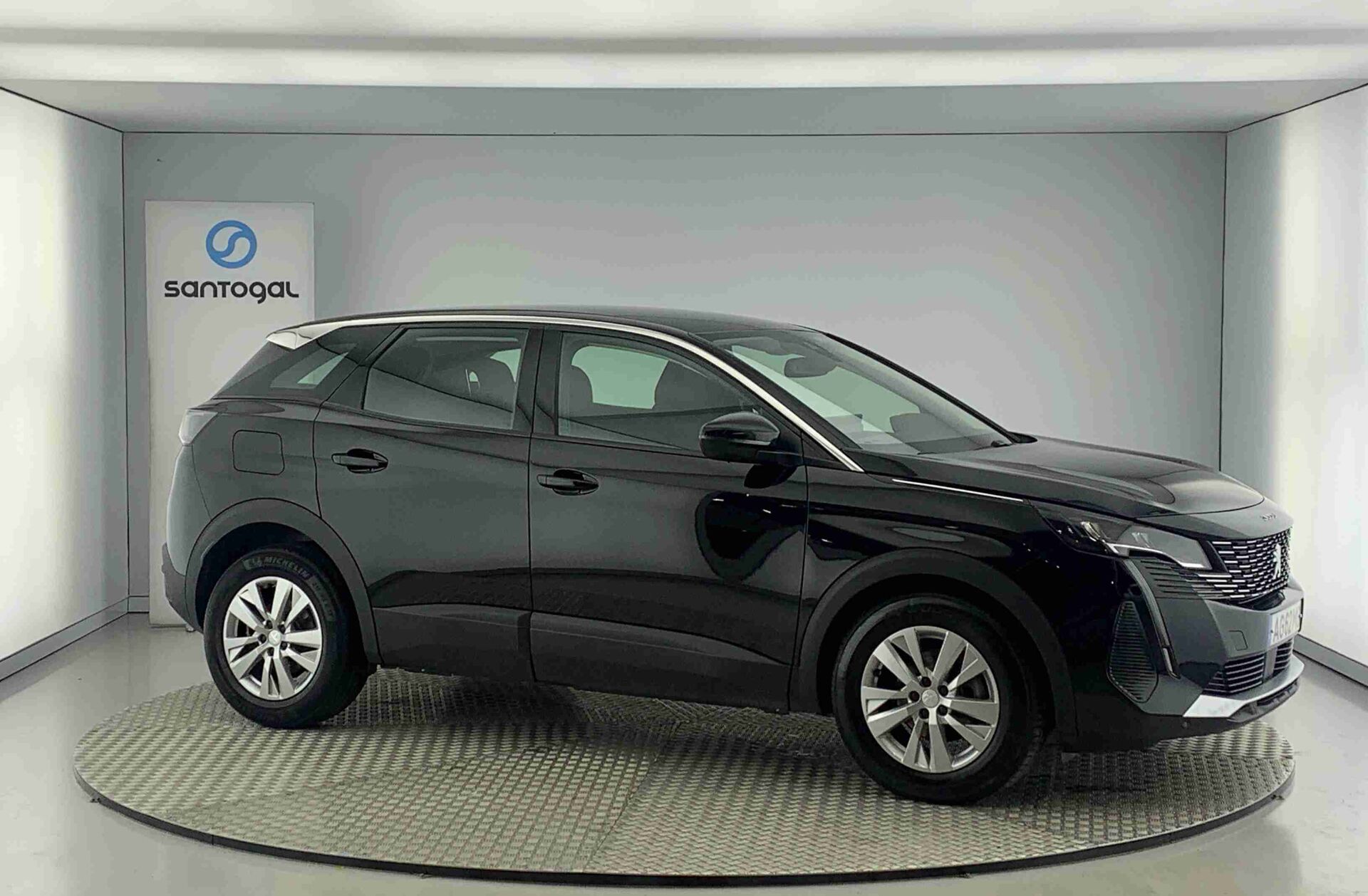 PEUGEOT 3008 1.2 PureTech Active Pack