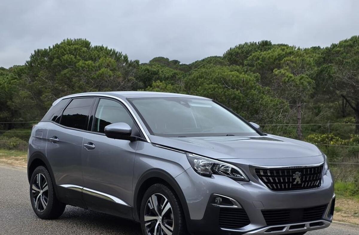 PEUGEOT 3008 1.5 BlueHDi Allure