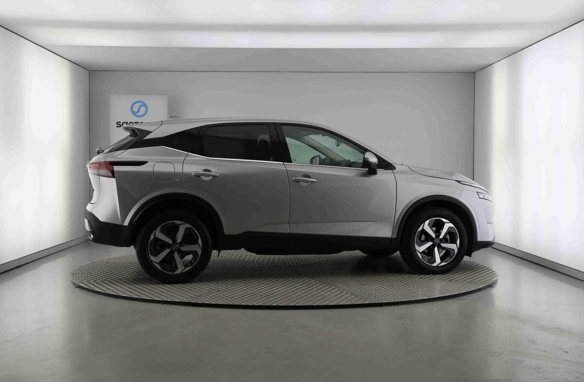 NISSAN Qashqai 1.3 DIG-T N-Connecta LED