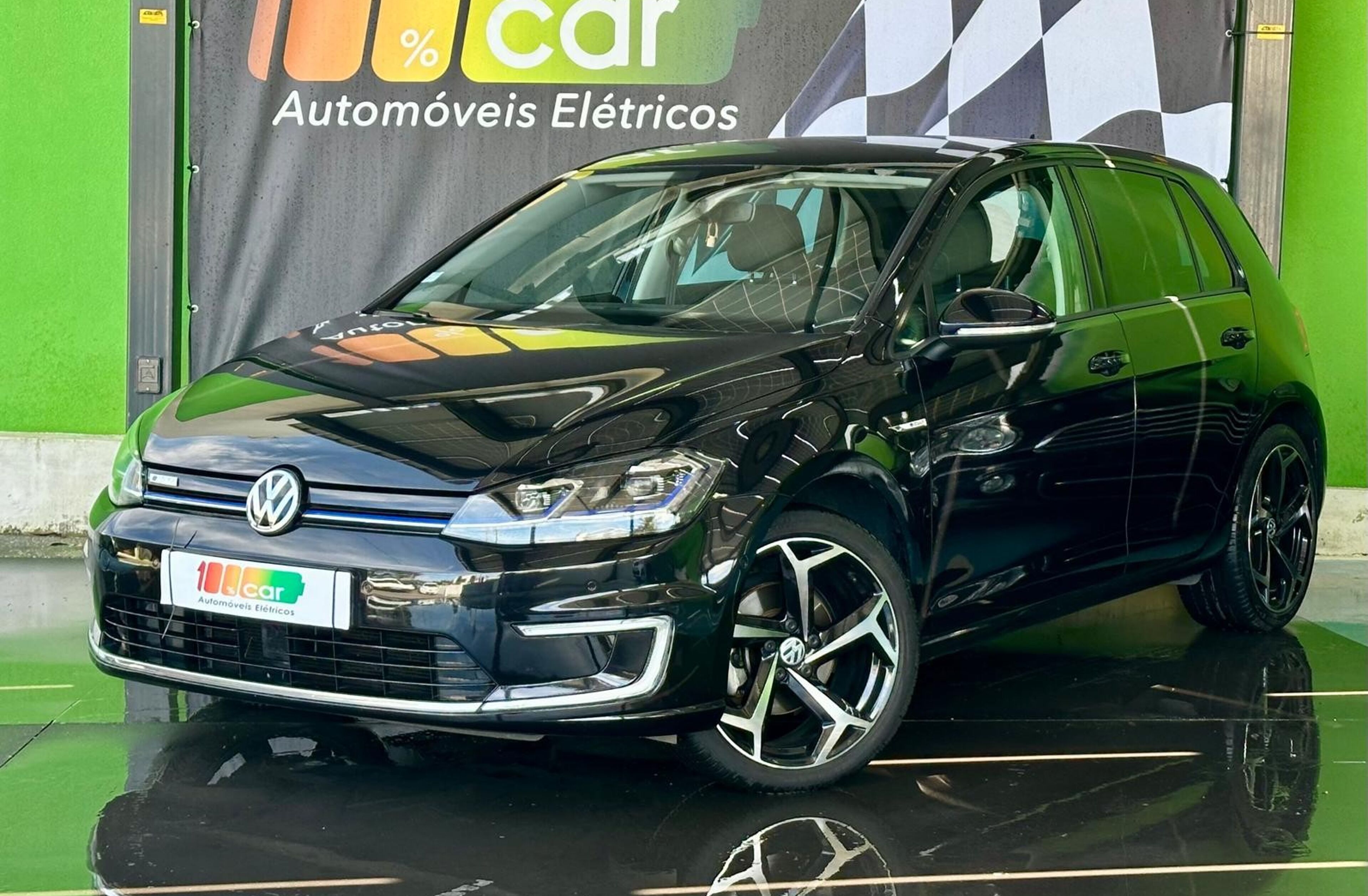 VOLKSWAGEN Golf AC/DC